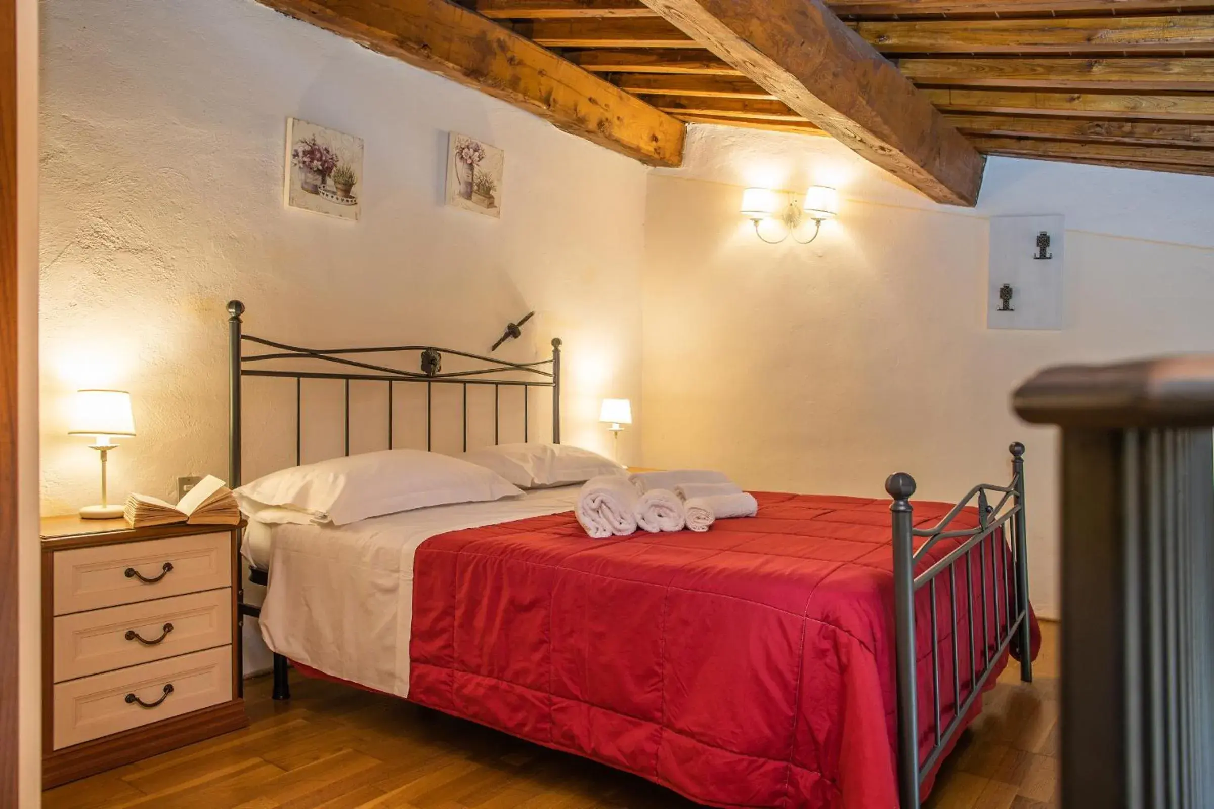 Bedroom, Bed in hu Norcenni Girasole Village