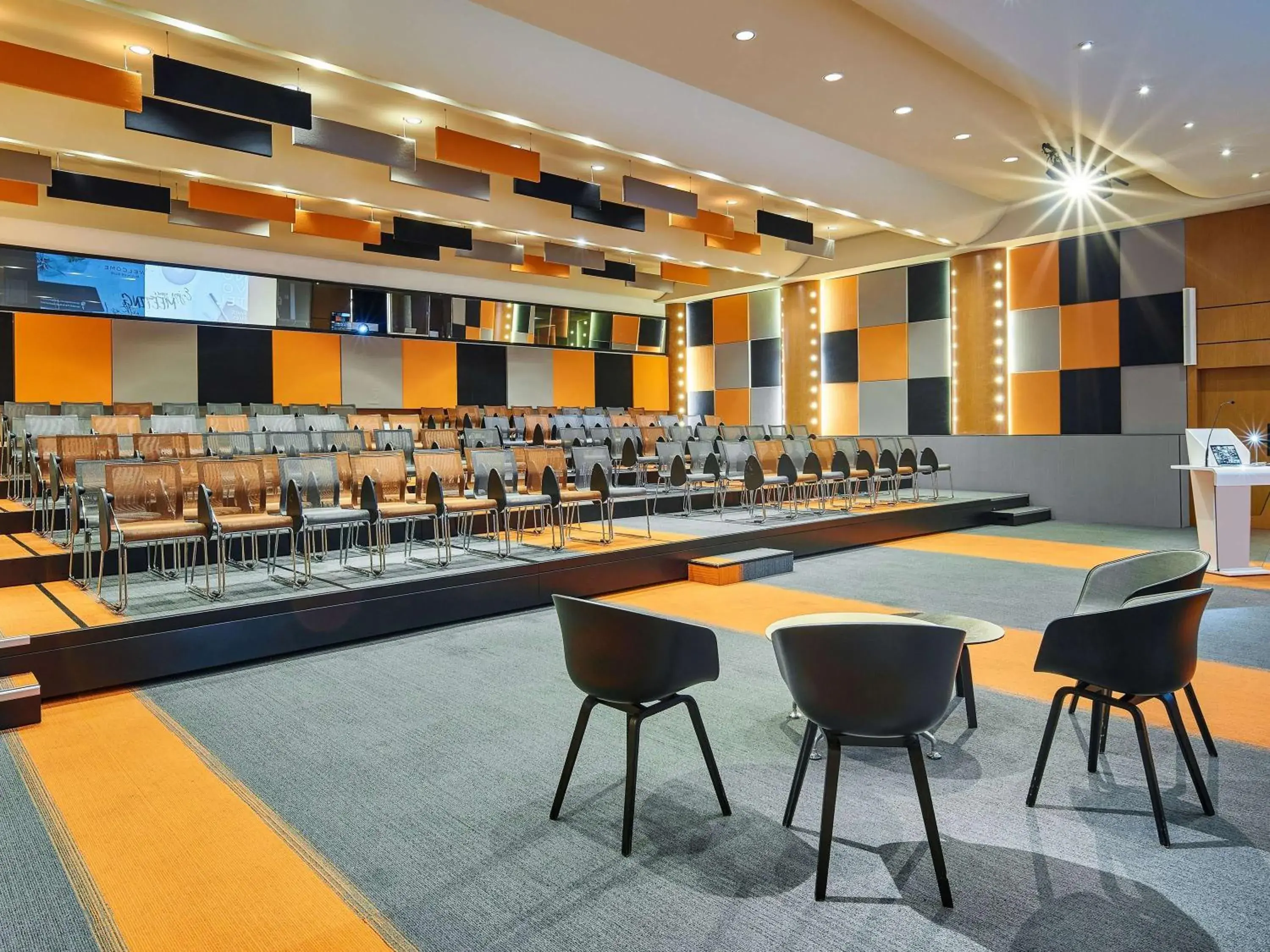 Meeting/conference room in Novotel Paris Rueil Malmaison