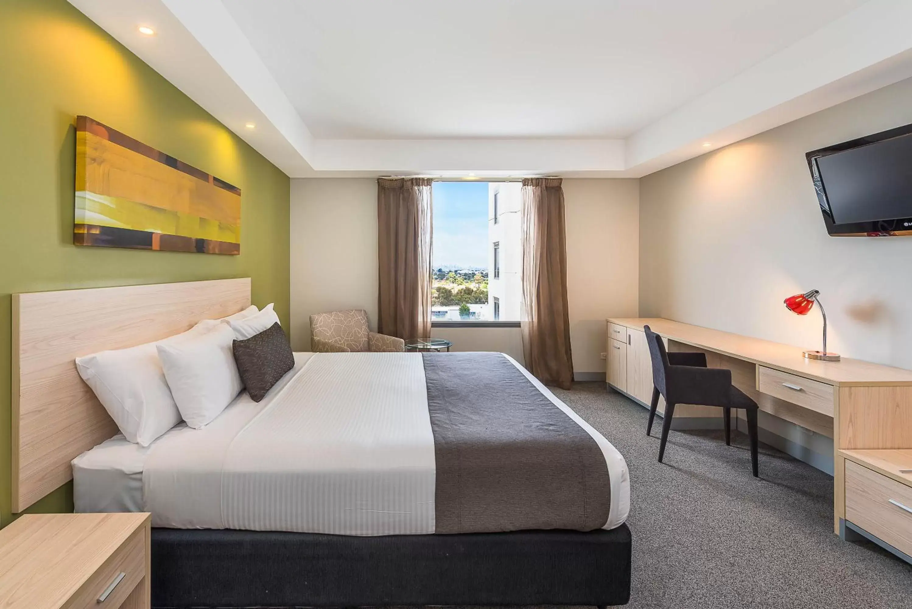 Bedroom, Bed in Mantra Melbourne Airport