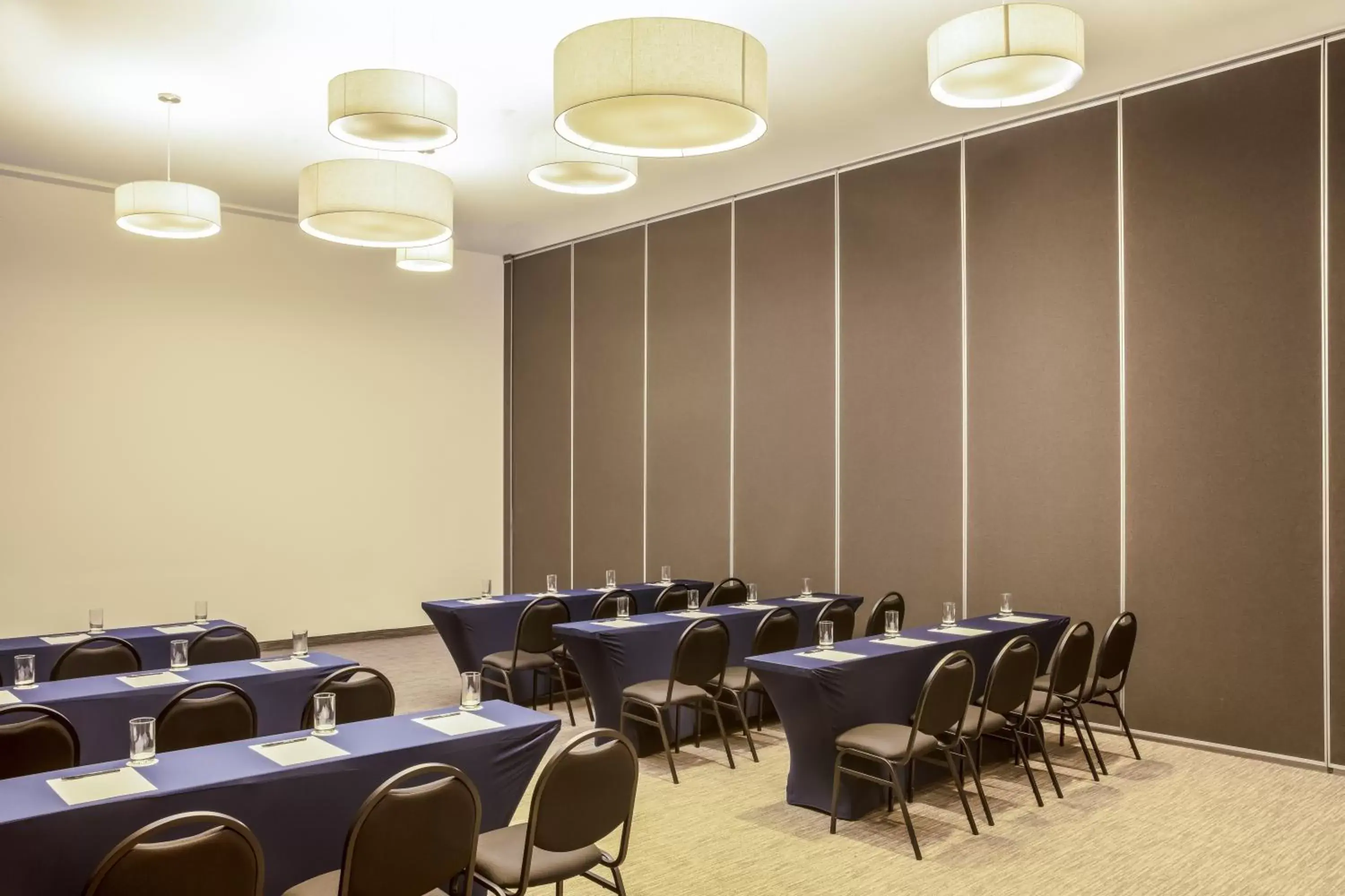 Meeting/conference room in Fiesta Inn Parque Puebla