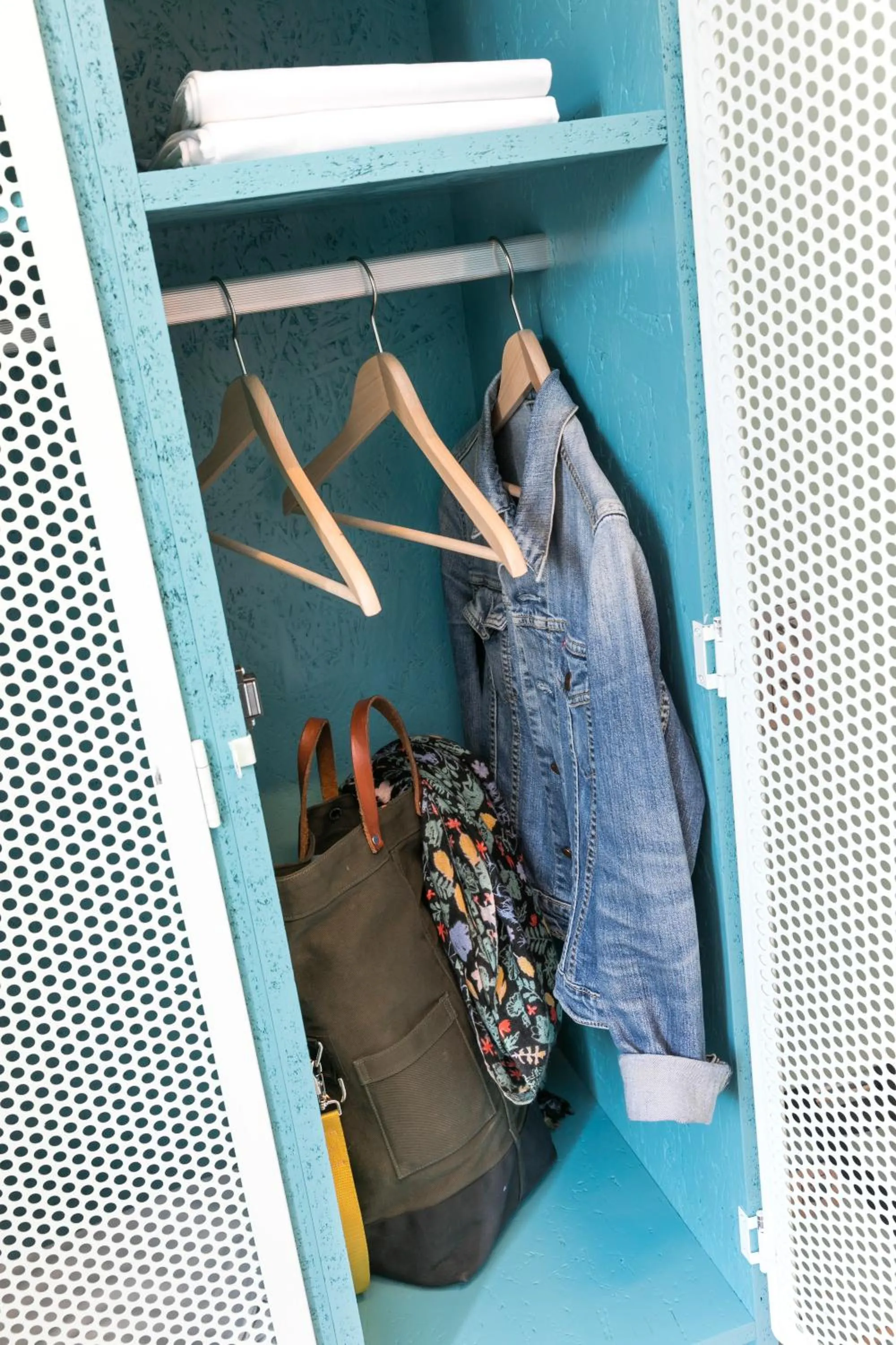 Bedroom, Guests in Hôtel Ozz by Happyculture