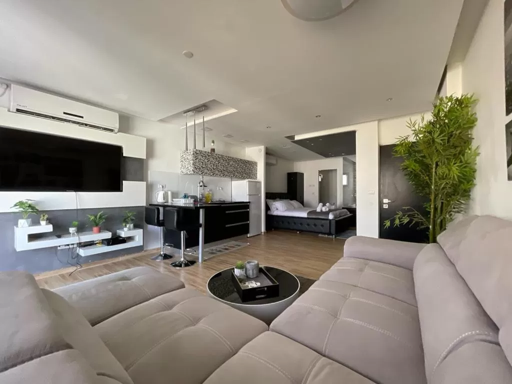 Seating Area in Lev Eilat Suites