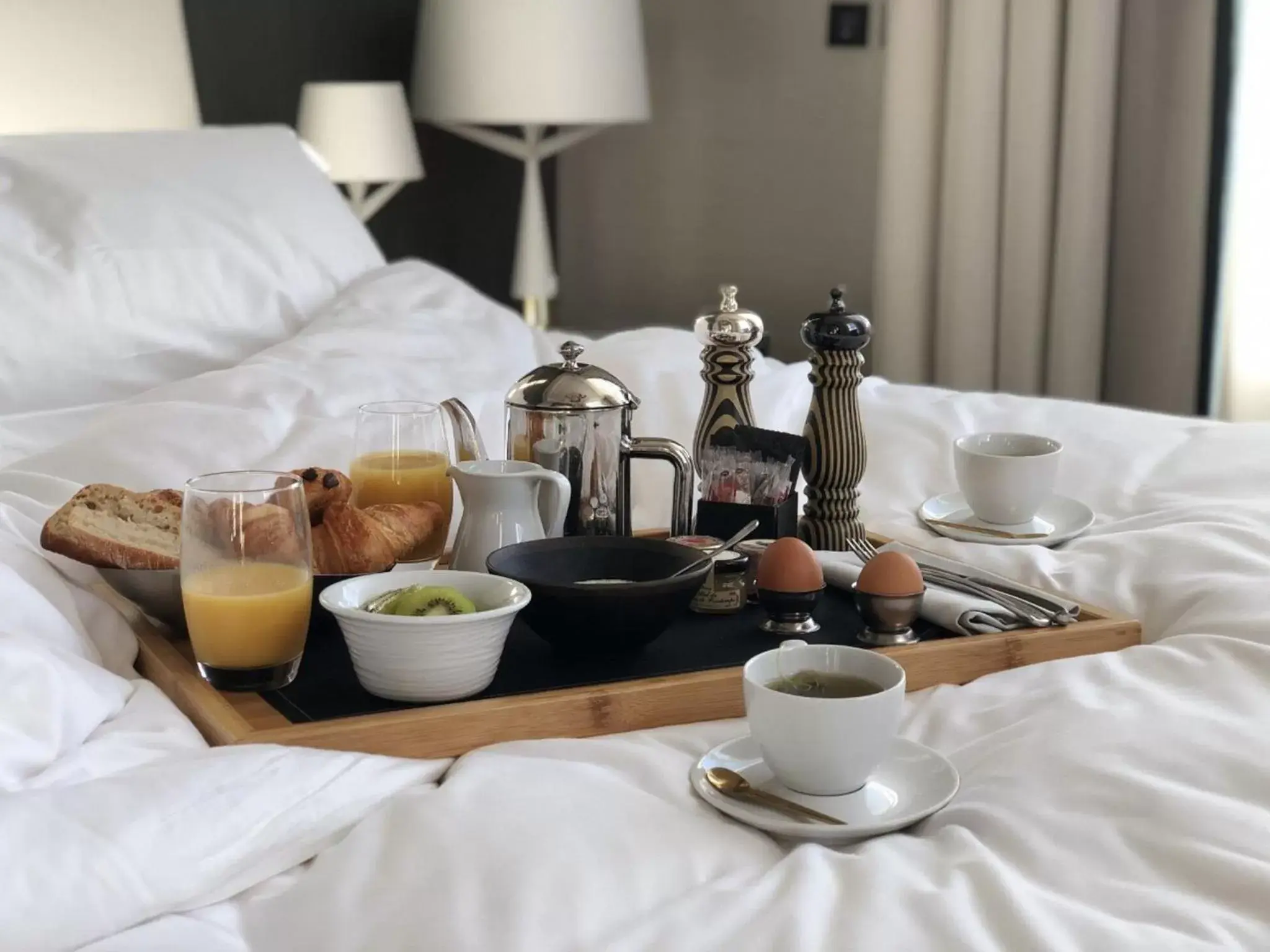 Photo of the whole room, Breakfast in InterContinental Marseille - Hotel Dieu, an IHG Hotel