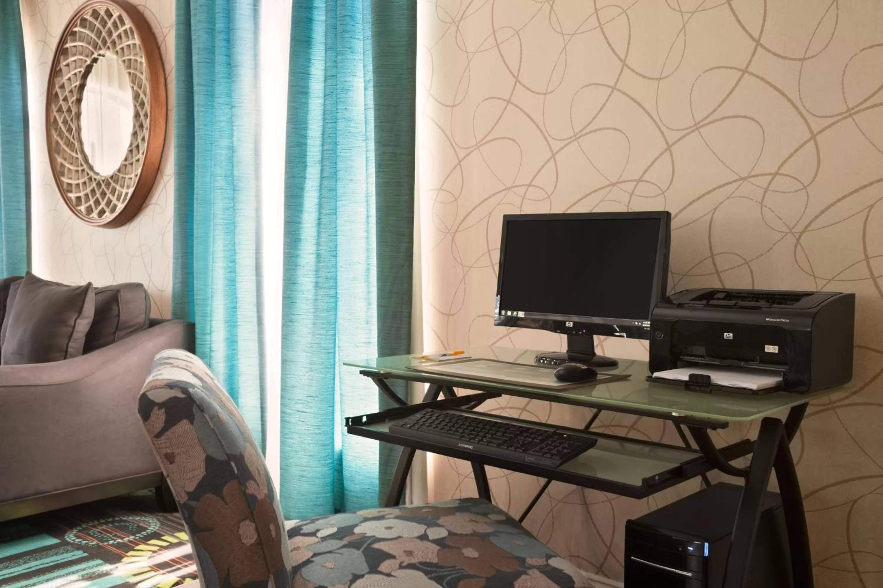 TV and multimedia in Days Inn by Wyndham Reading Wyomissing