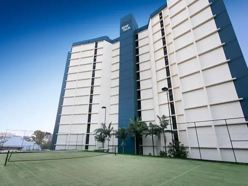 Tennis court, Property Building in River Plaza Apartments