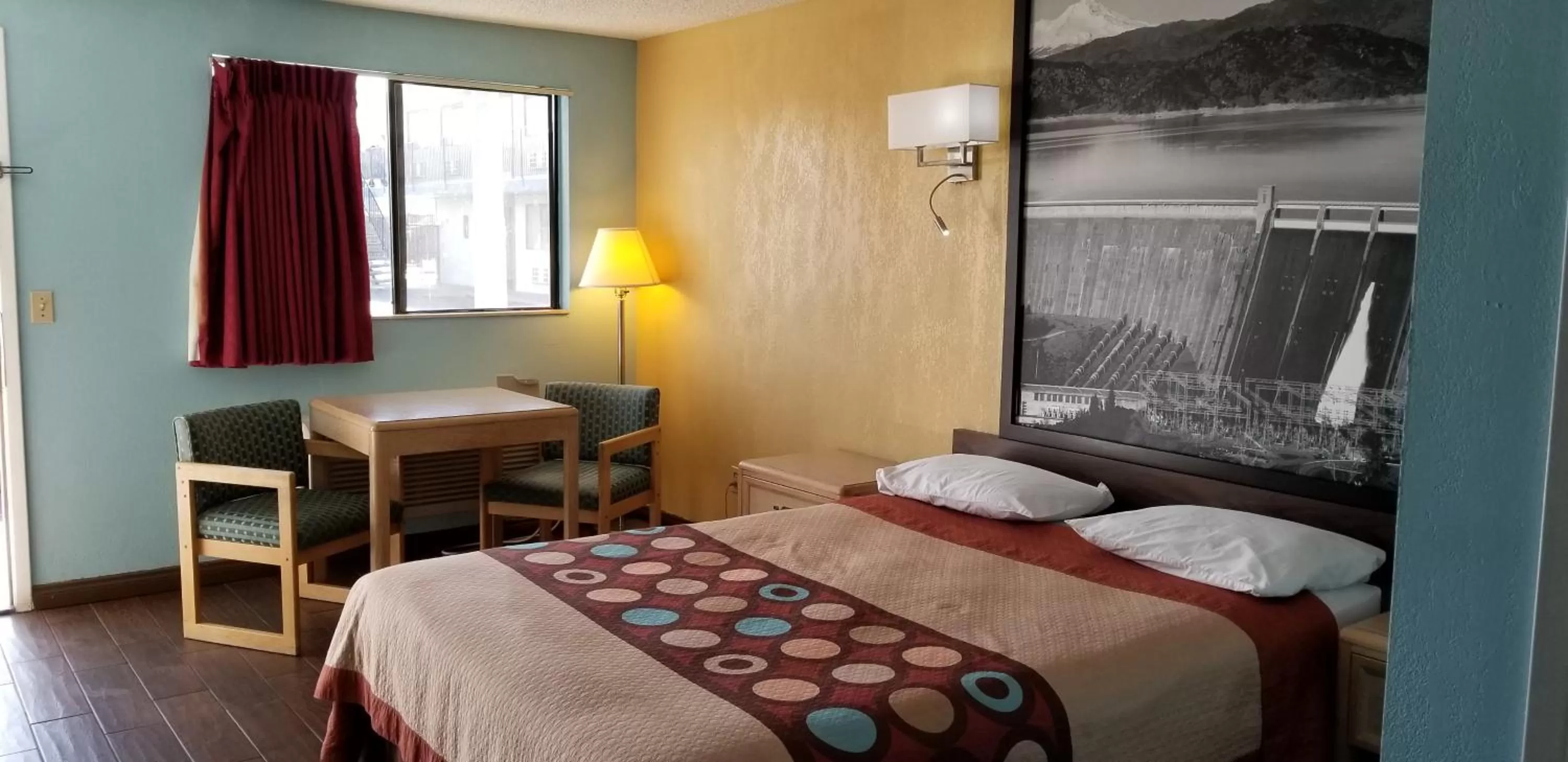 Bed in Super 8 by Wyndham Bishop