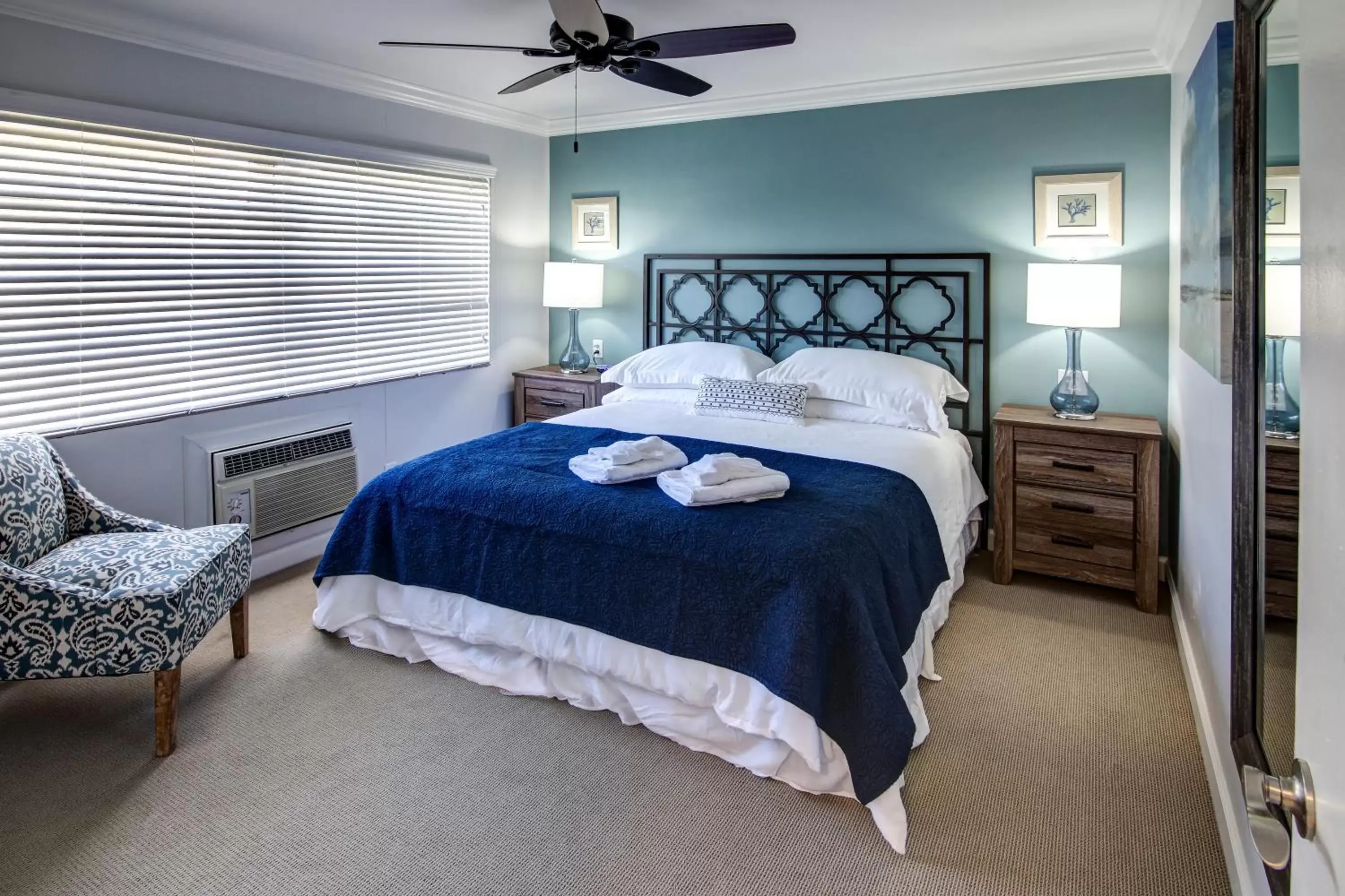 Bedroom, Bed in May-Dee Suites in Florida
