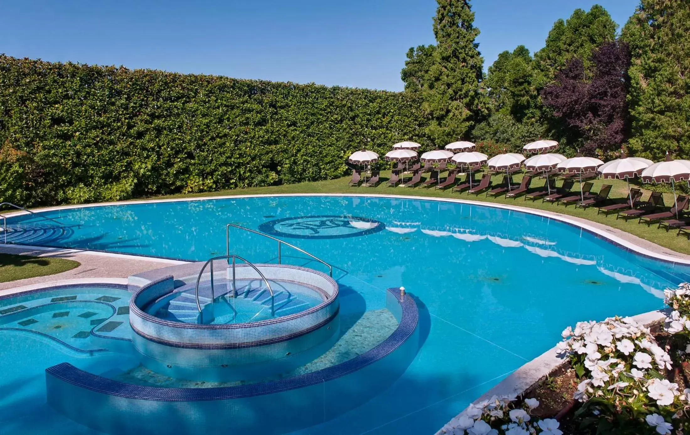 Swimming pool, Pool View in Hotel Mioni Pezzato