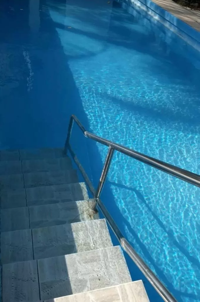 Swimming Pool in Hotel Kika