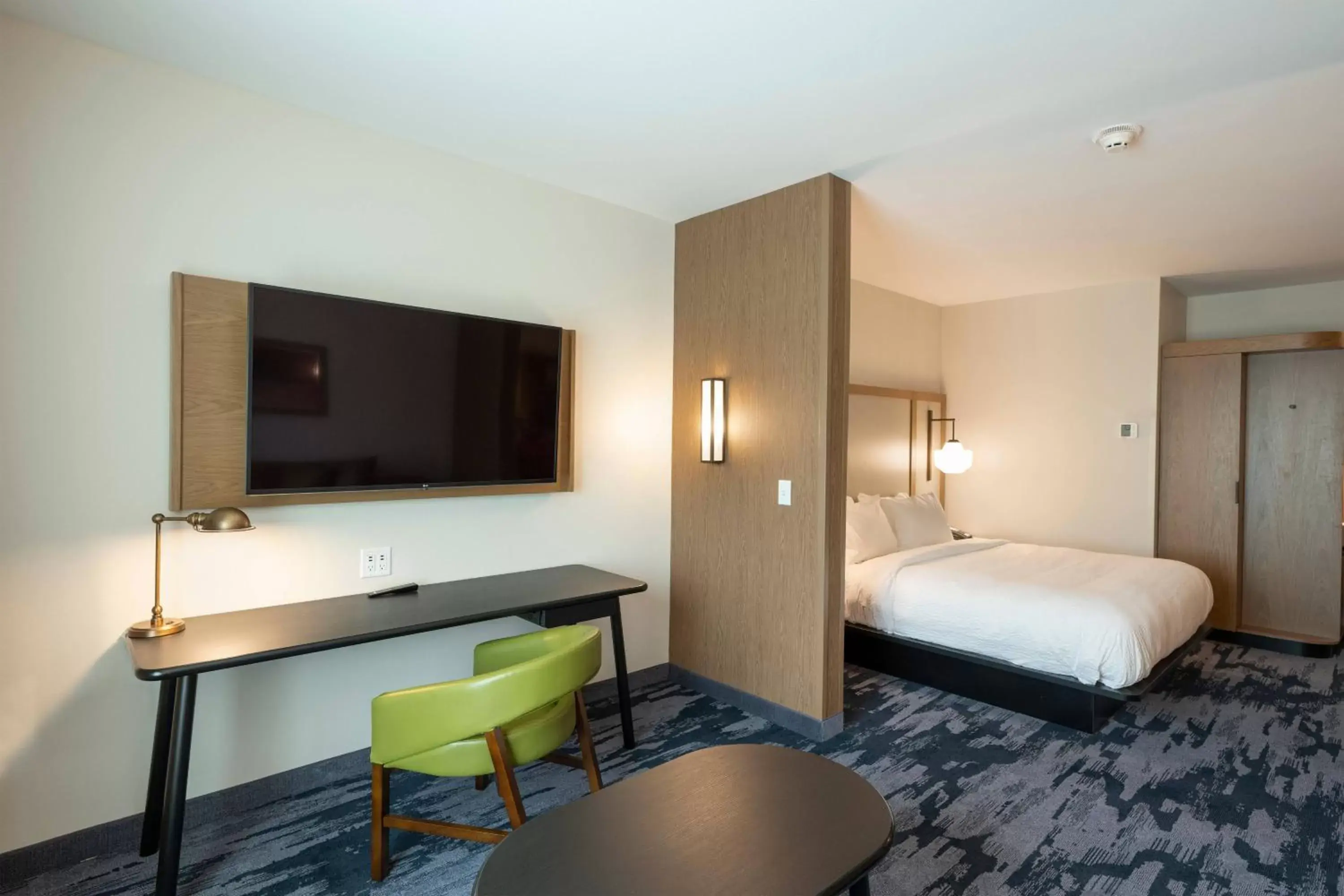 Photo of the whole room, Bed in Fairfield Inn & Suites Arkadelphia