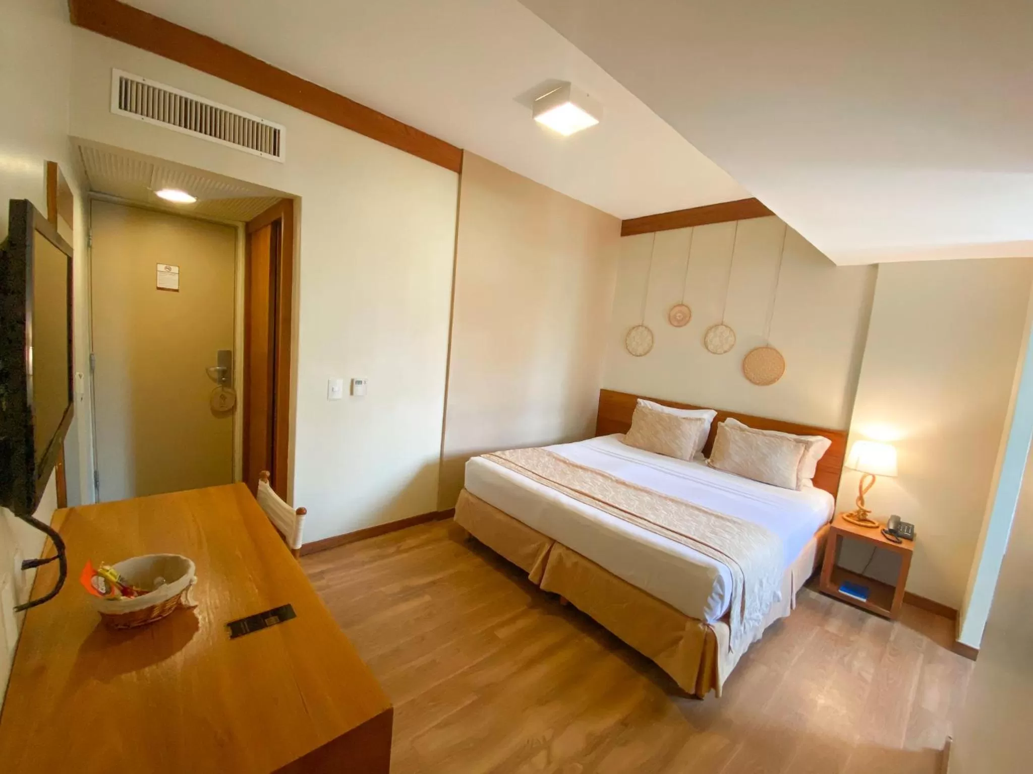 Bedroom, Bed in Magna Praia Hotel