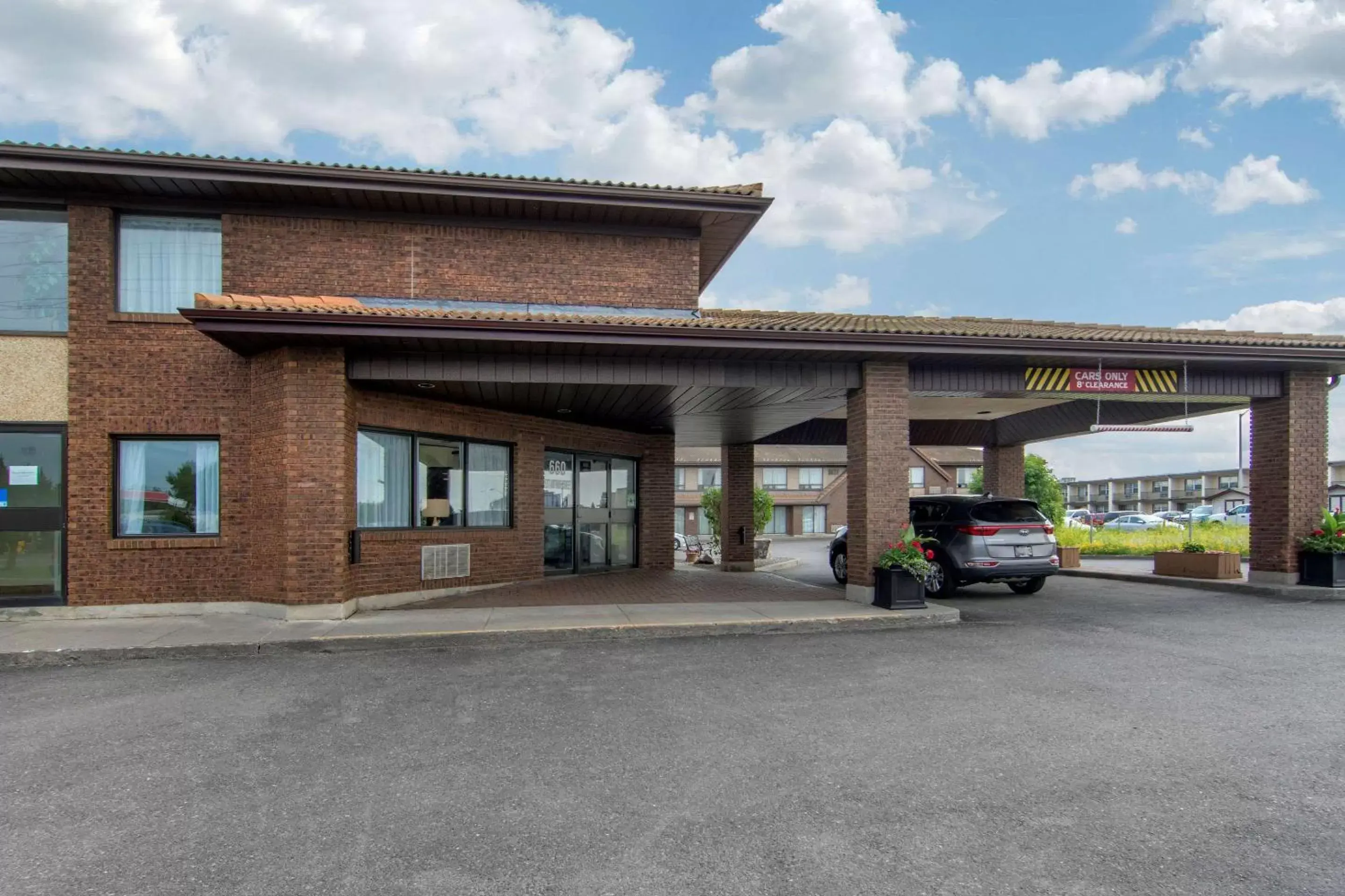 Property building in Comfort Inn Property building in Comfort Inn