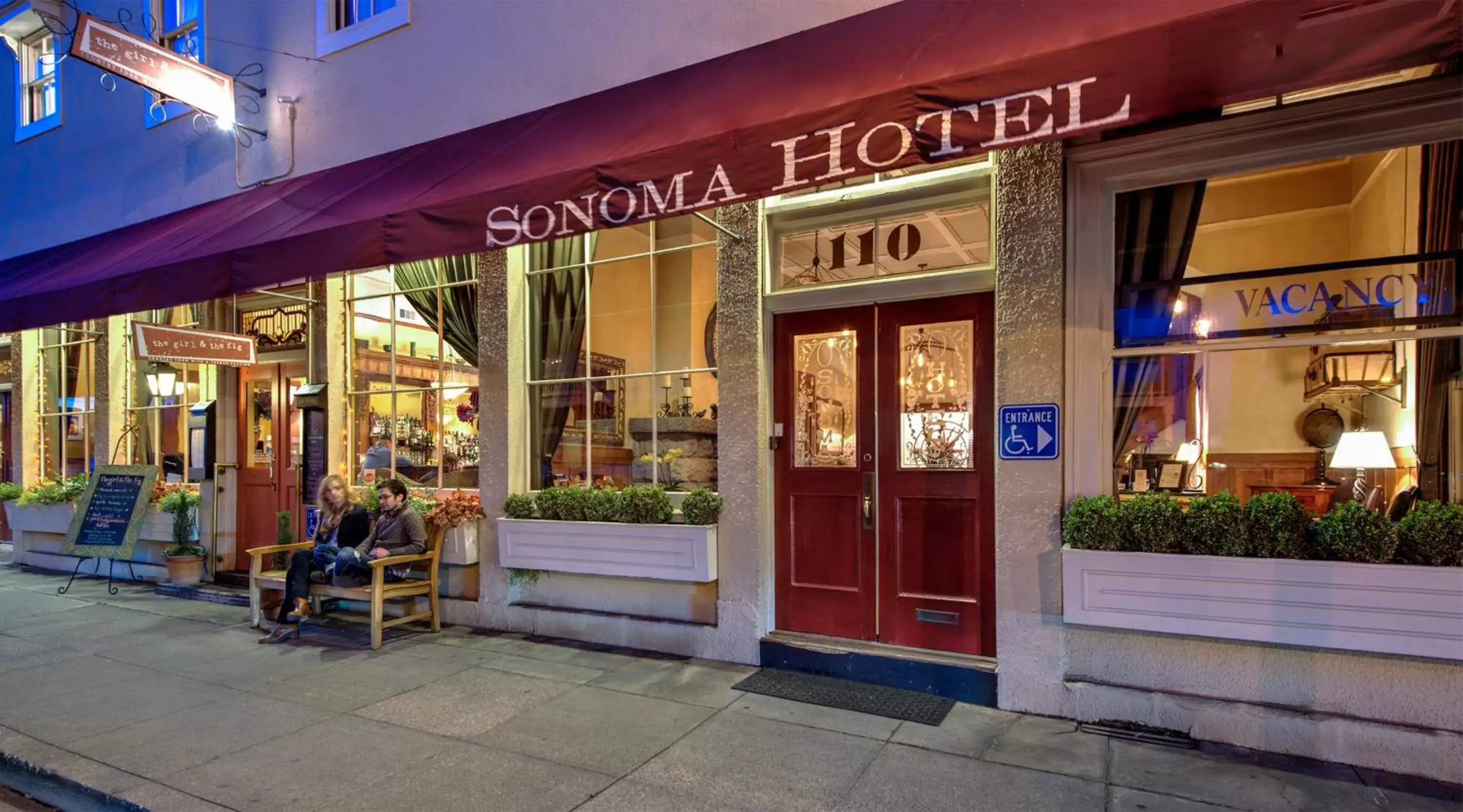 Facade/entrance in Sonoma Hotel