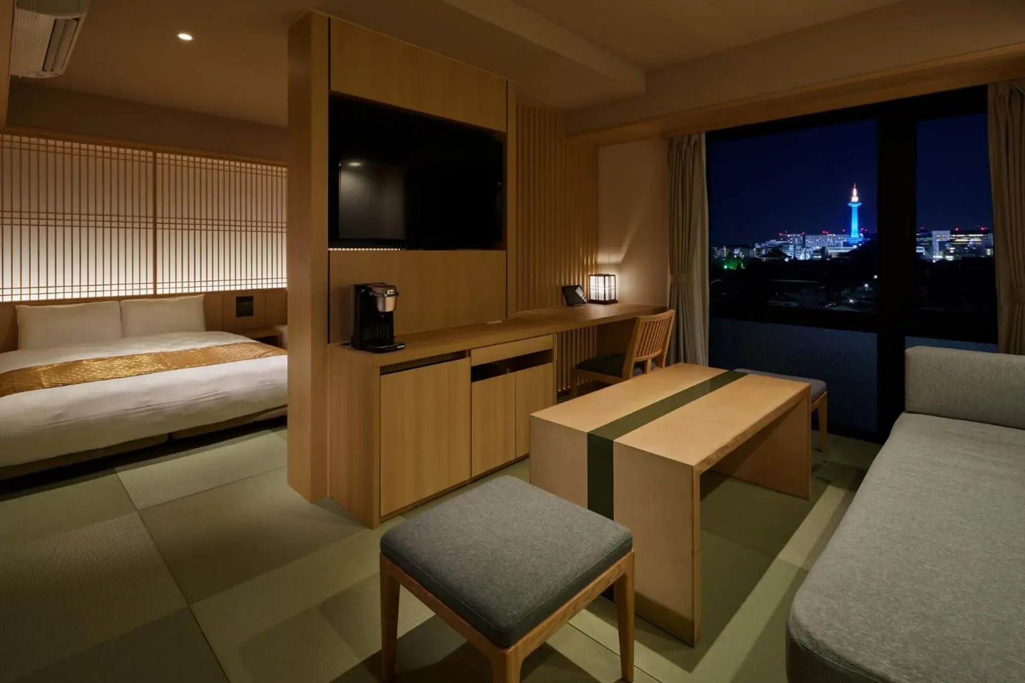 TV and multimedia, TV/Entertainment Center in Watermark Hotel Kyoto HIS Hotel Group