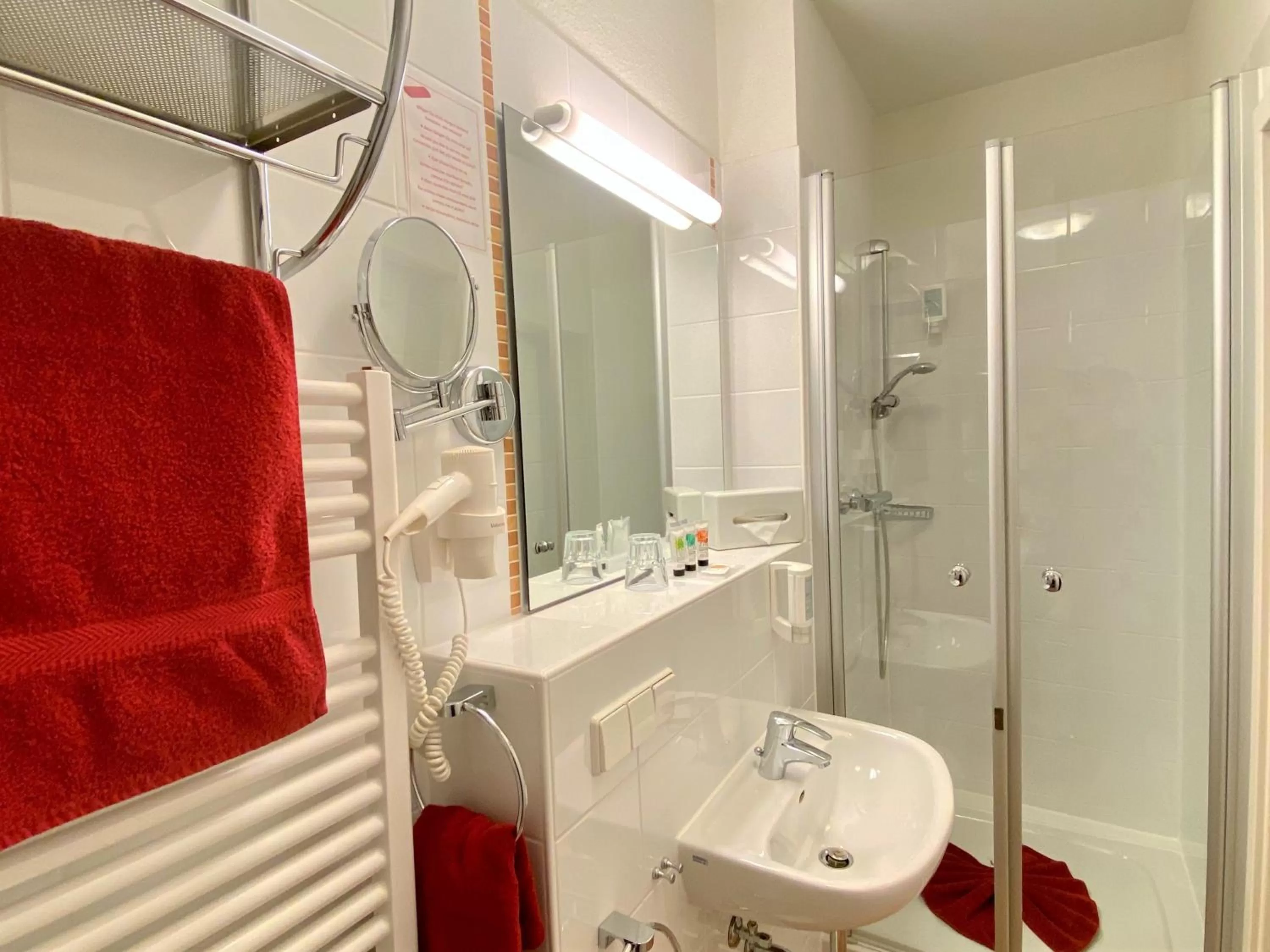 Shower in Hotel Rathausglöckel