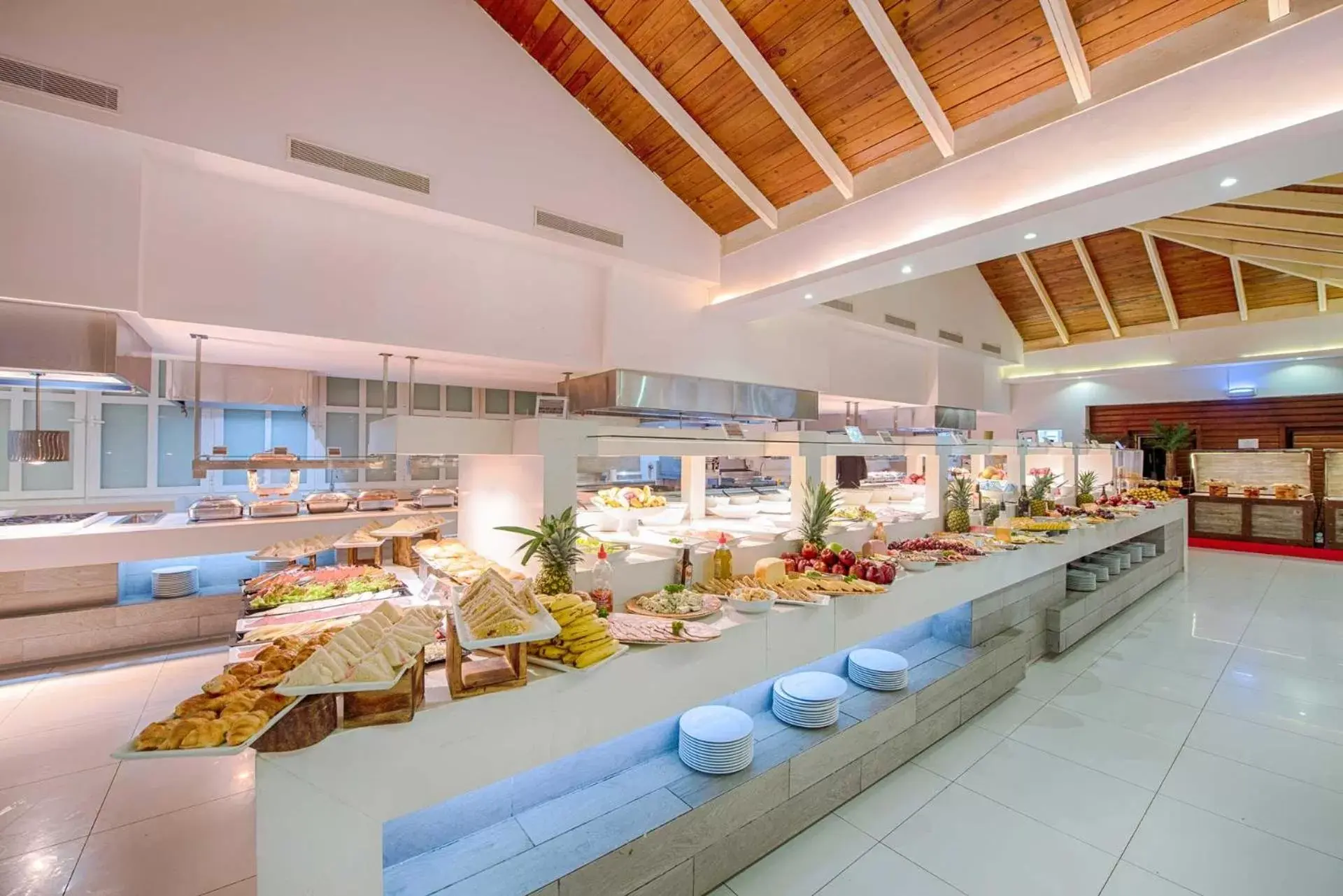 Buffet breakfast, Restaurant/Places to Eat in Grand Sirenis Punta Cana Resort & Aquagames - All Inclusive