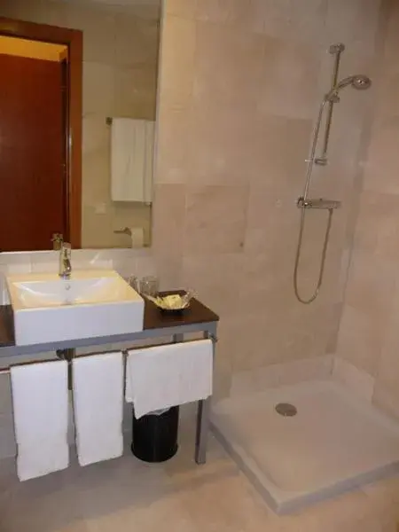 Bathroom in Hotel Verti
