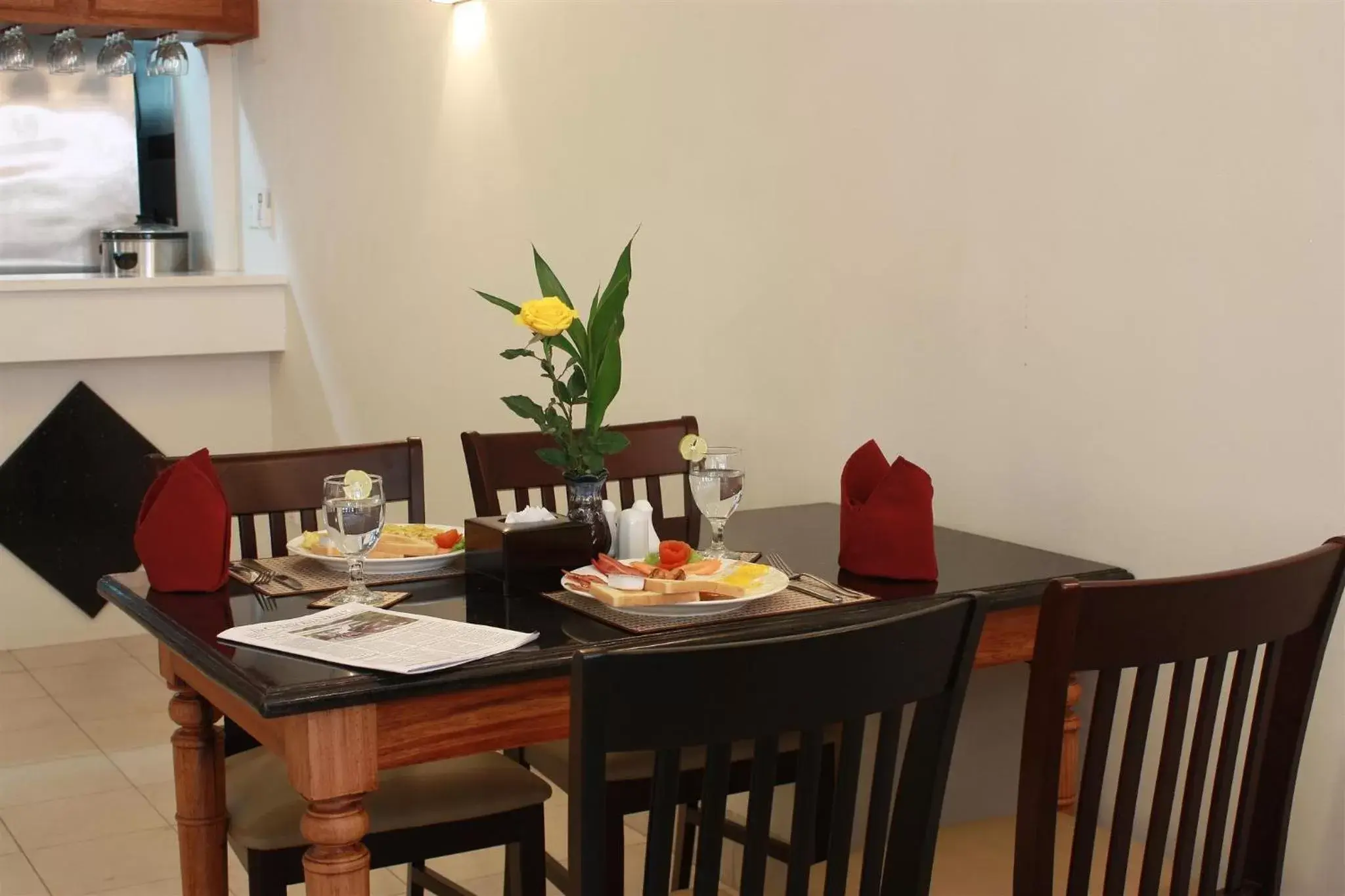 Restaurant/places to eat in Lux Riverside Hotel & Apartment Restaurant/places to eat in Lux Riverside Hotel & Apartment