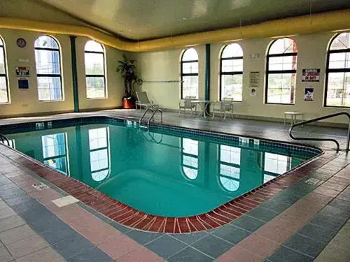 Swimming Pool in Motel 6-Richmond, IN