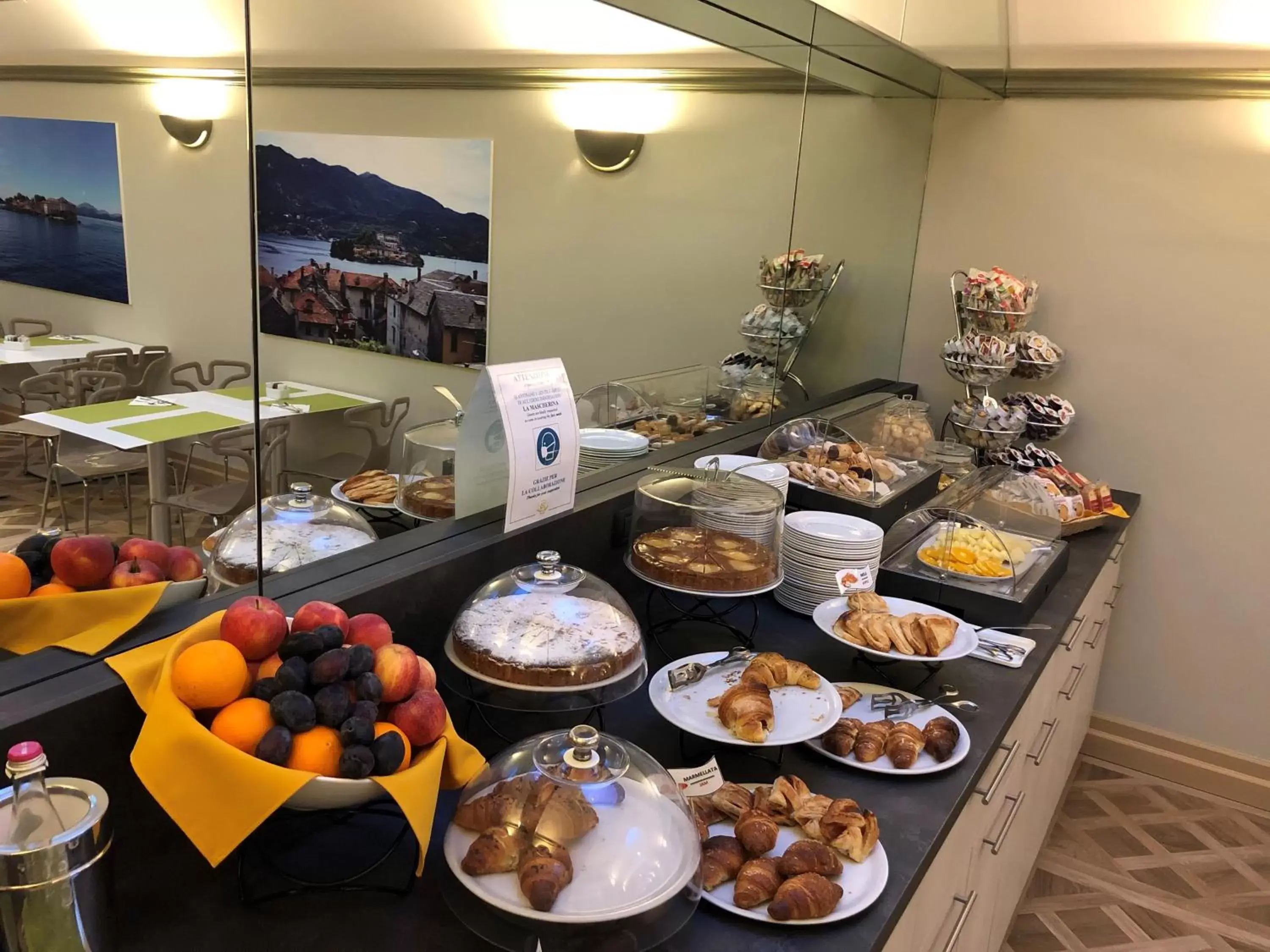 Breakfast, Food in Crystal Hotel Varese