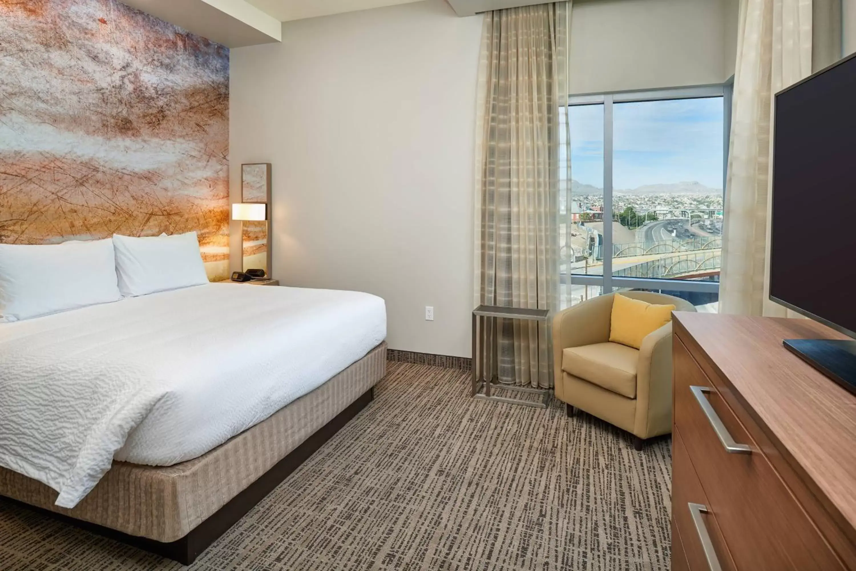 Bedroom, Bed in Courtyard By Marriott El Paso Downtown/Convention Center