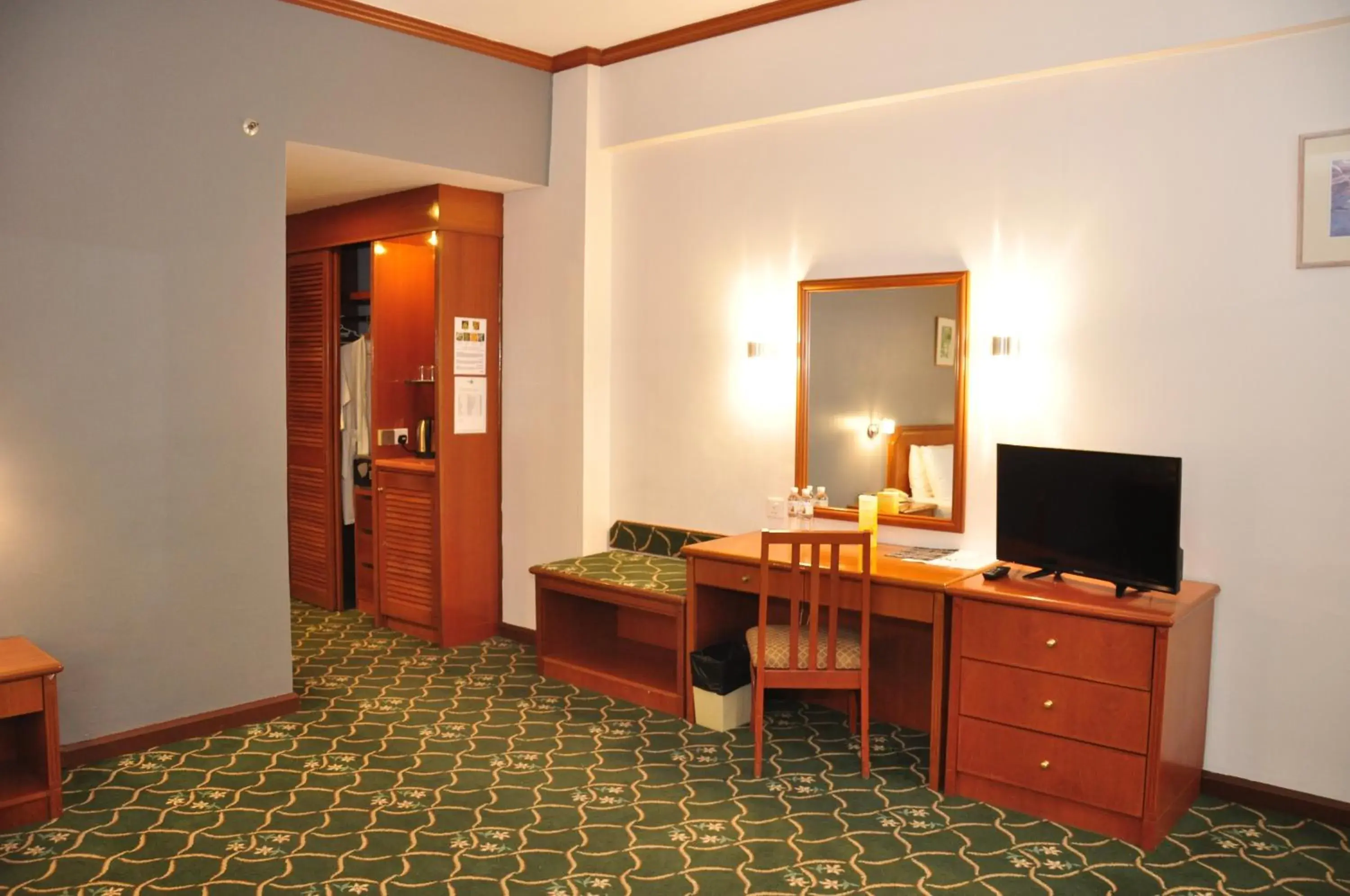 Living room, TV/Entertainment Center in Hotel Sandakan