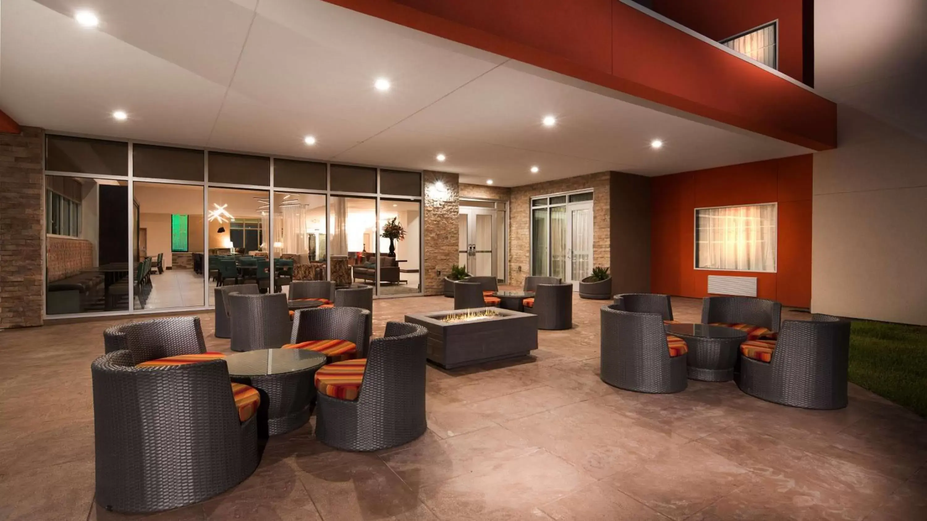 On site, Lounge/Bar in Best Western Executive Residency IH-37 Corpus Christi