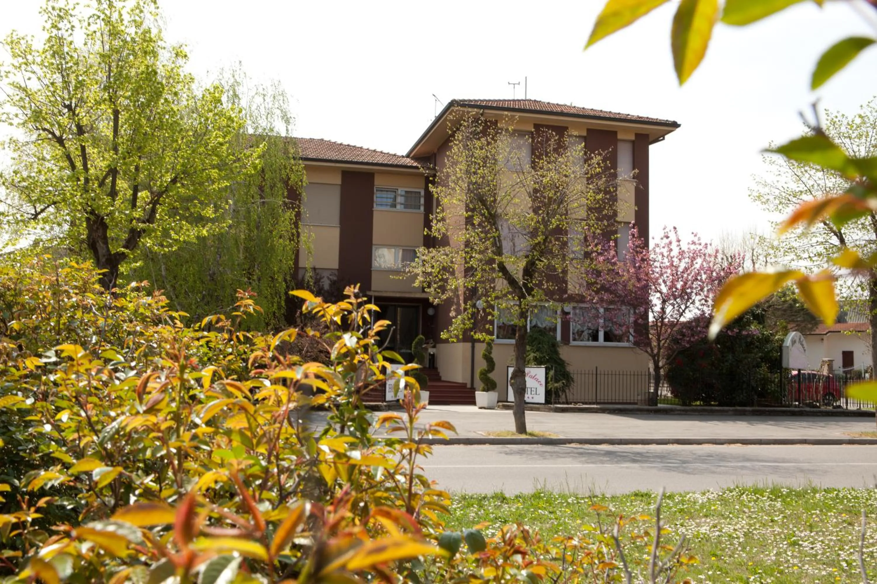 Facade/entrance in Hotel Mini Palace - Country House