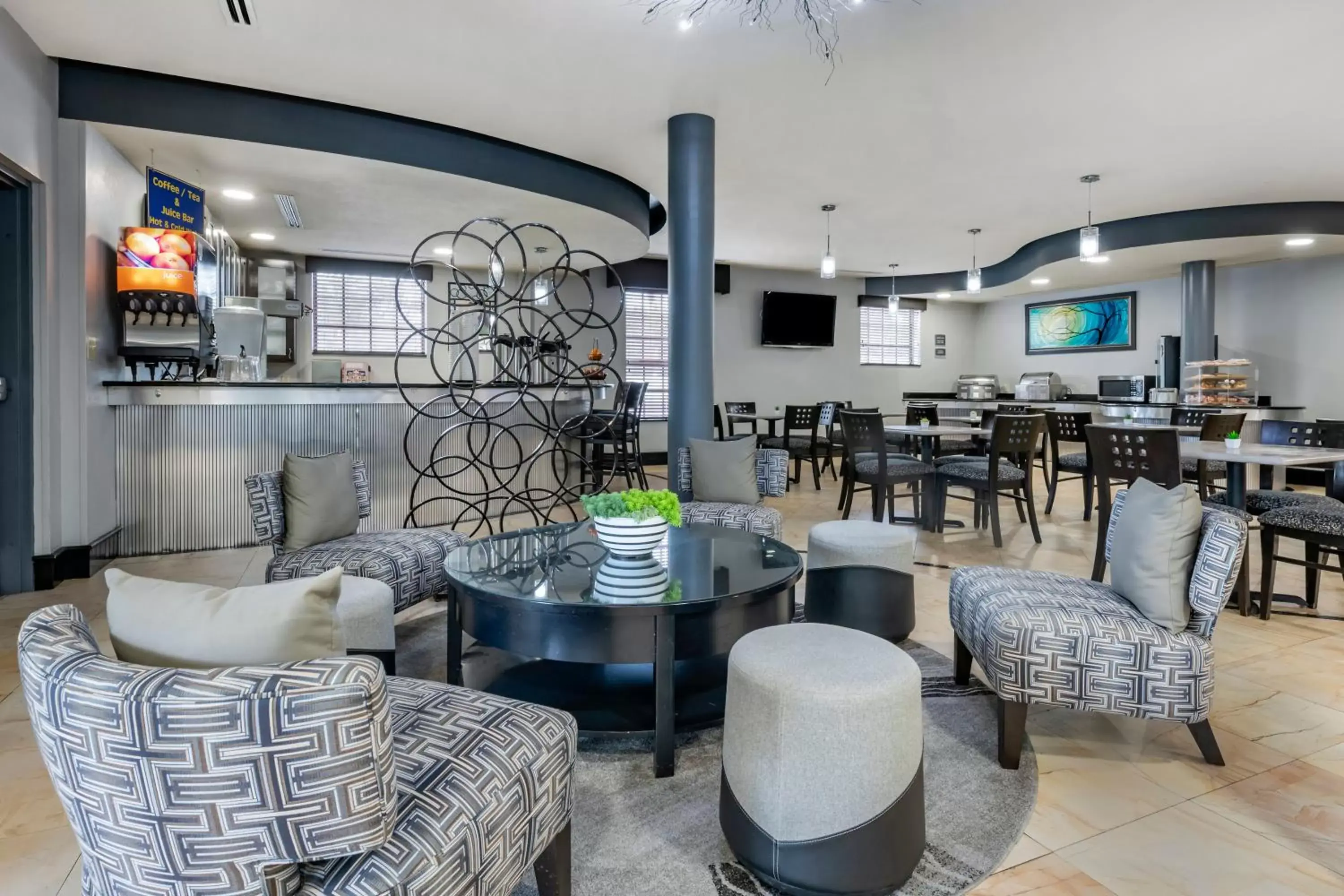 Lobby or reception, Restaurant/Places to Eat in Best Western Plus Bradenton Gateway Hotel