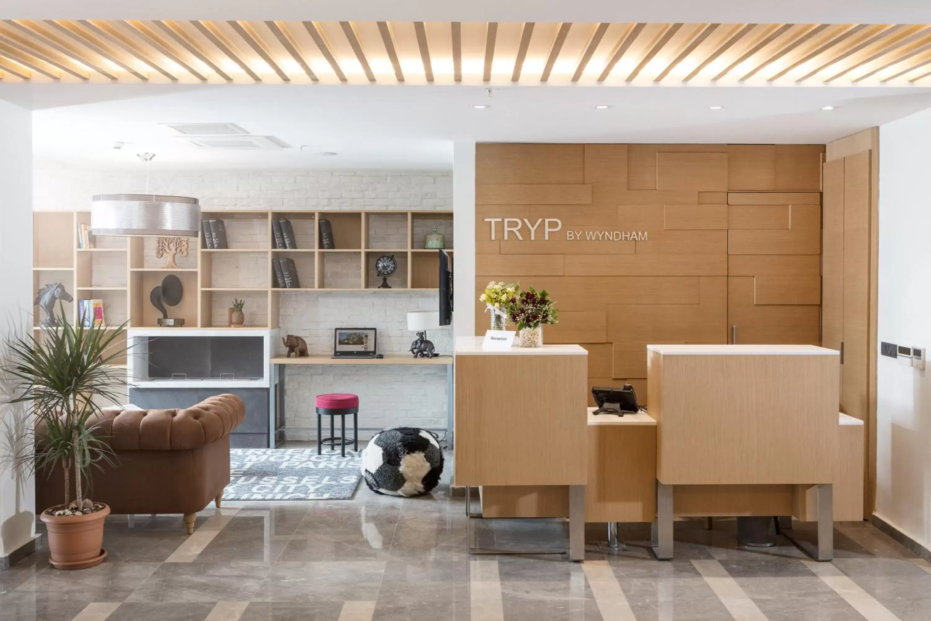 Lobby or reception in TRYP by Wyndham Ankara Oran