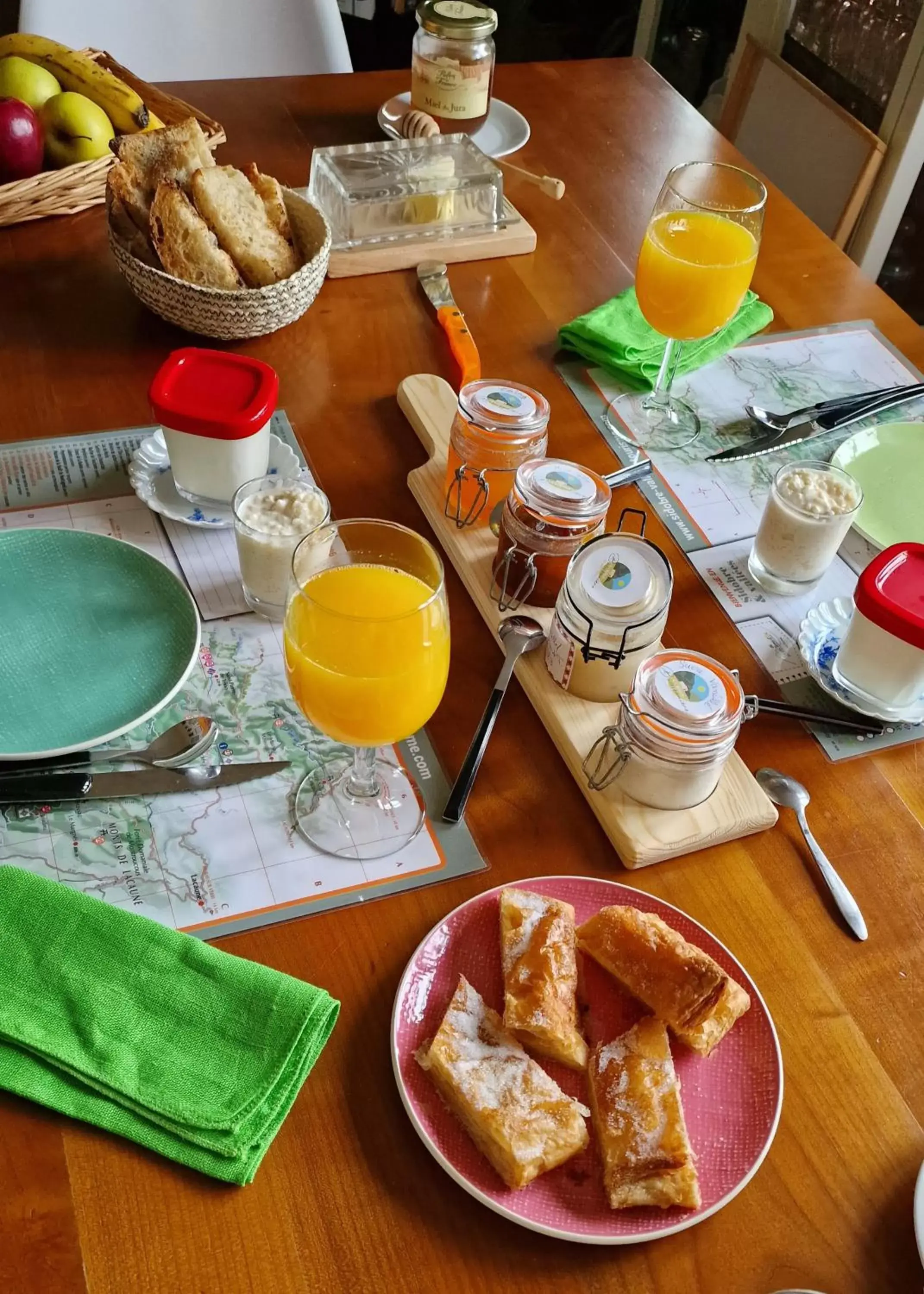 Continental breakfast, Breakfast in A l'Ecole Buissonnière