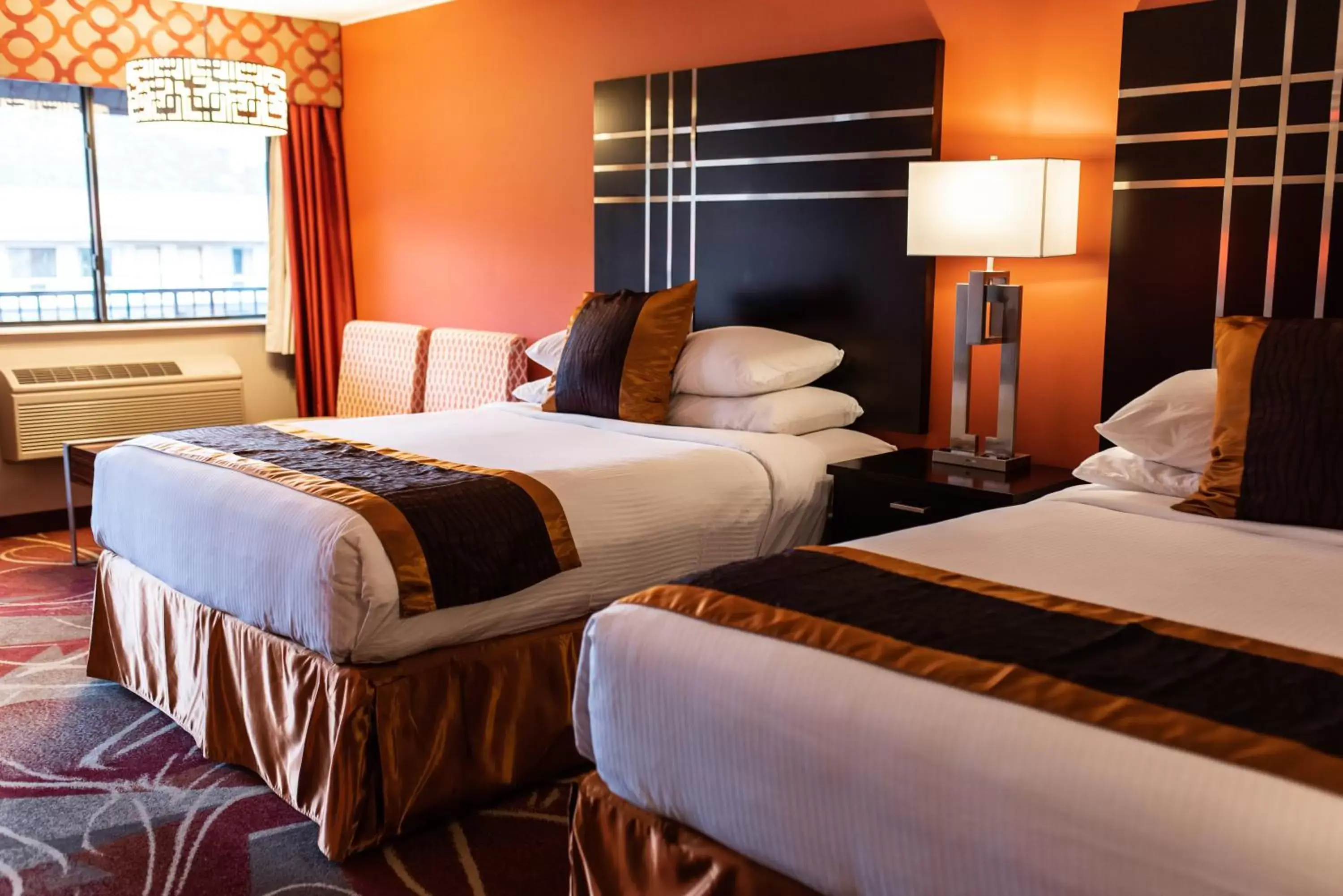 Bedroom, Bed in Gateway Inn and Suites