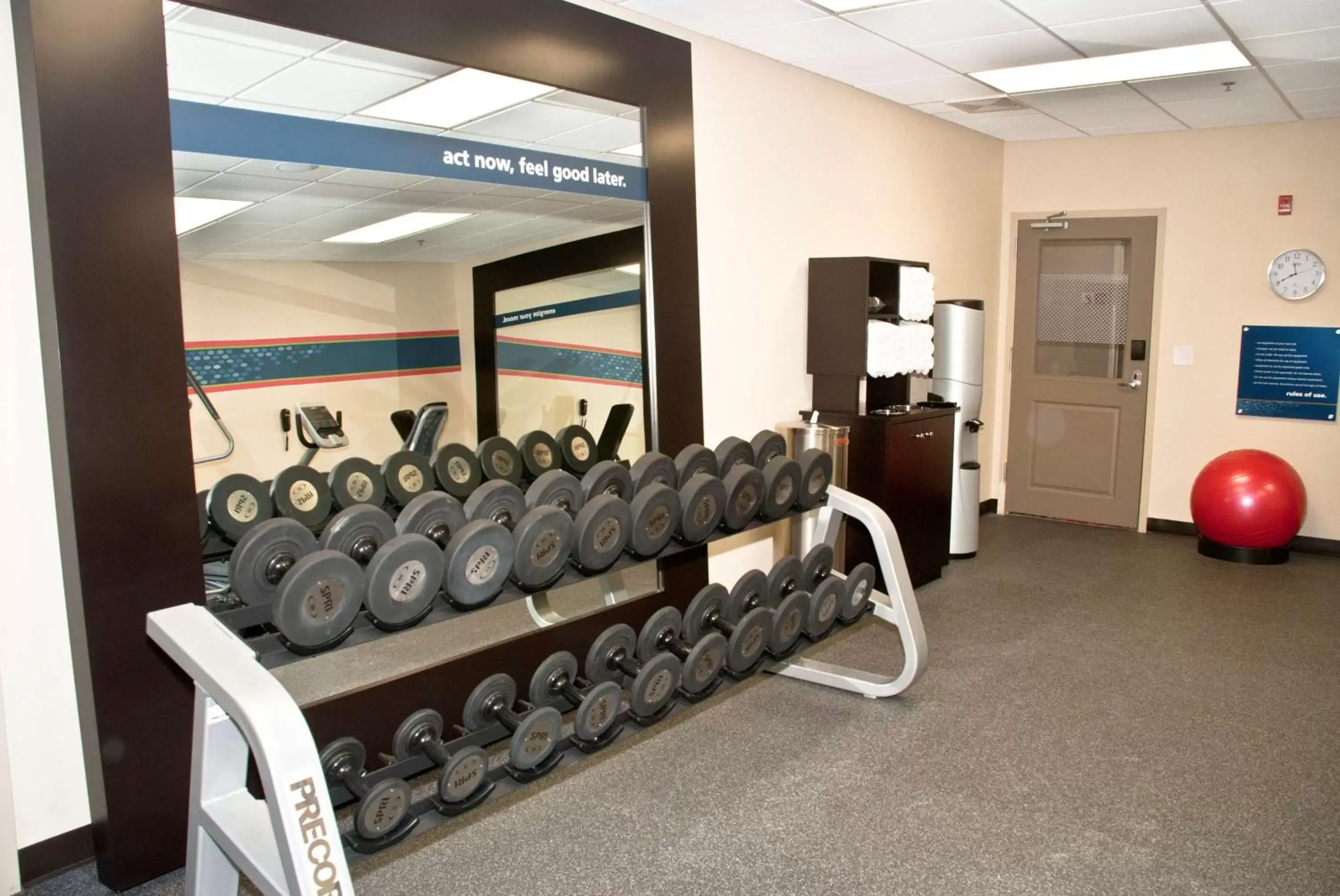 Fitness centre/facilities in Hampton Inn Maumelle Fitness centre/facilities in Hampton Inn Maumelle