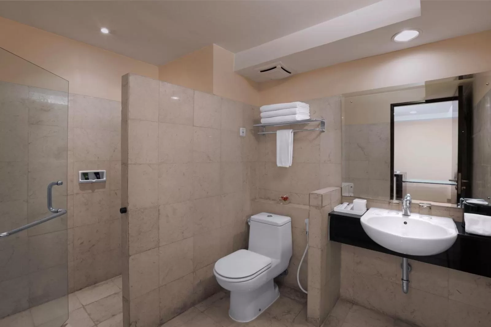 Bathroom in Grand Dafam Braga Bandung