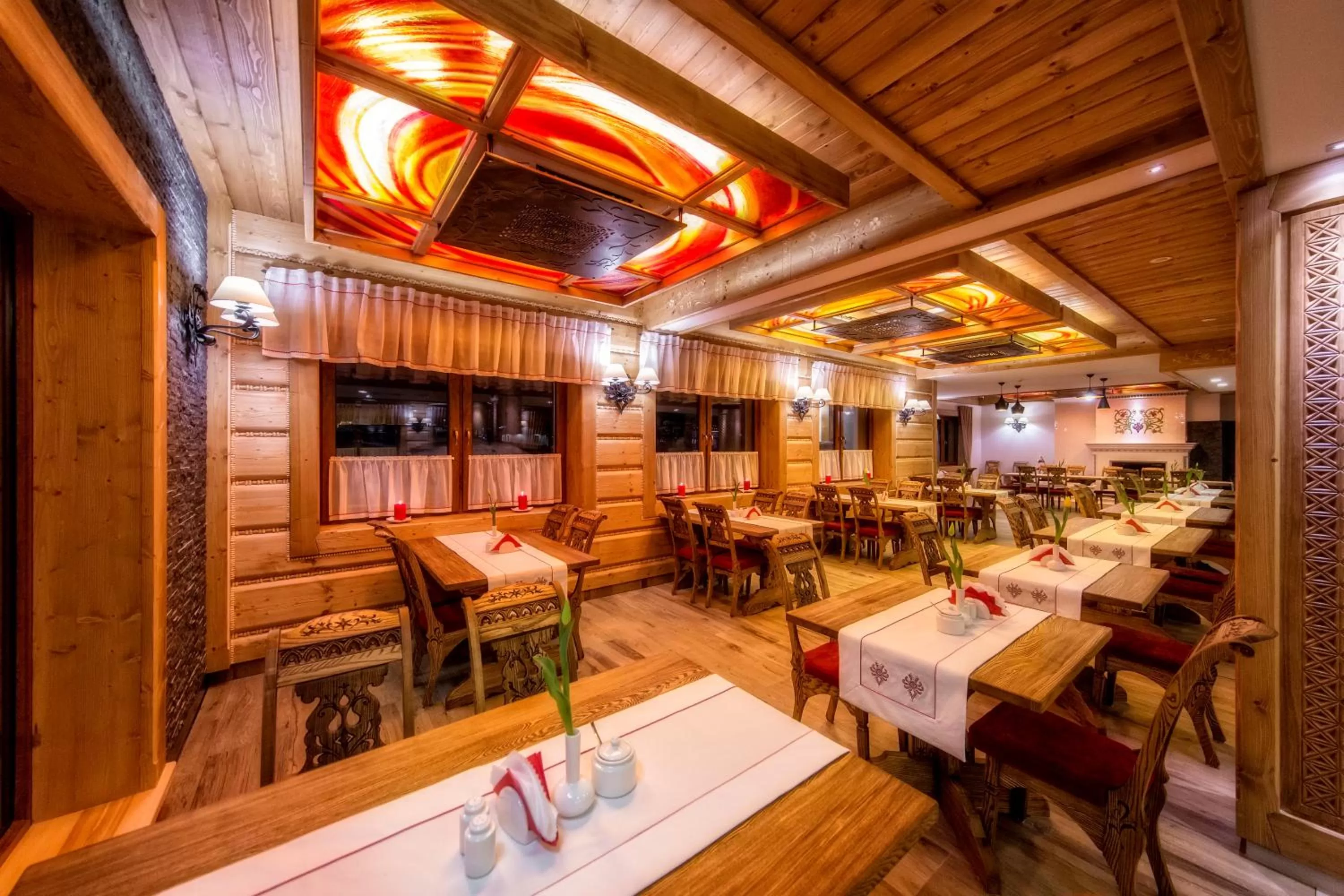 Restaurant/places to eat in Gold Hotel