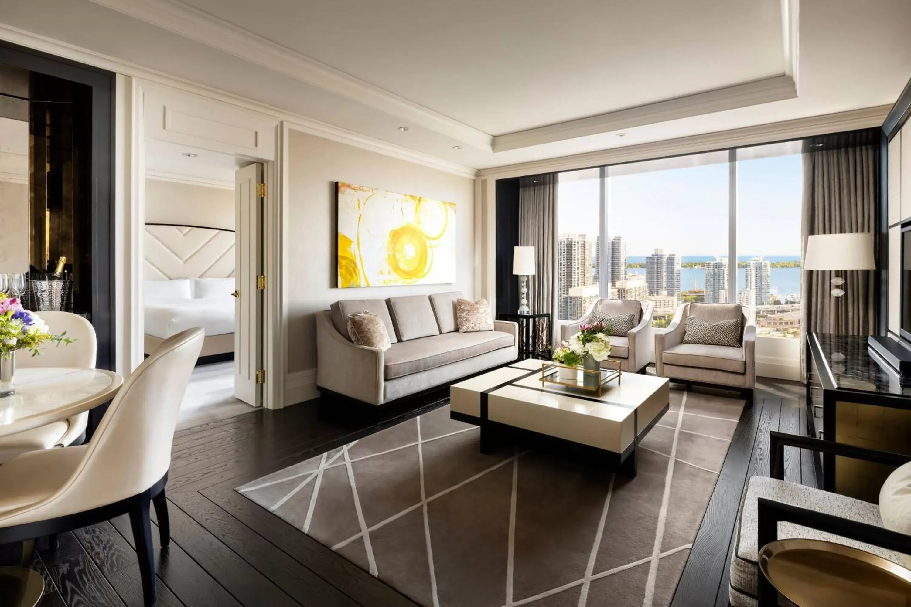 Living room, Seating Area in The Ritz-Carlton, Toronto