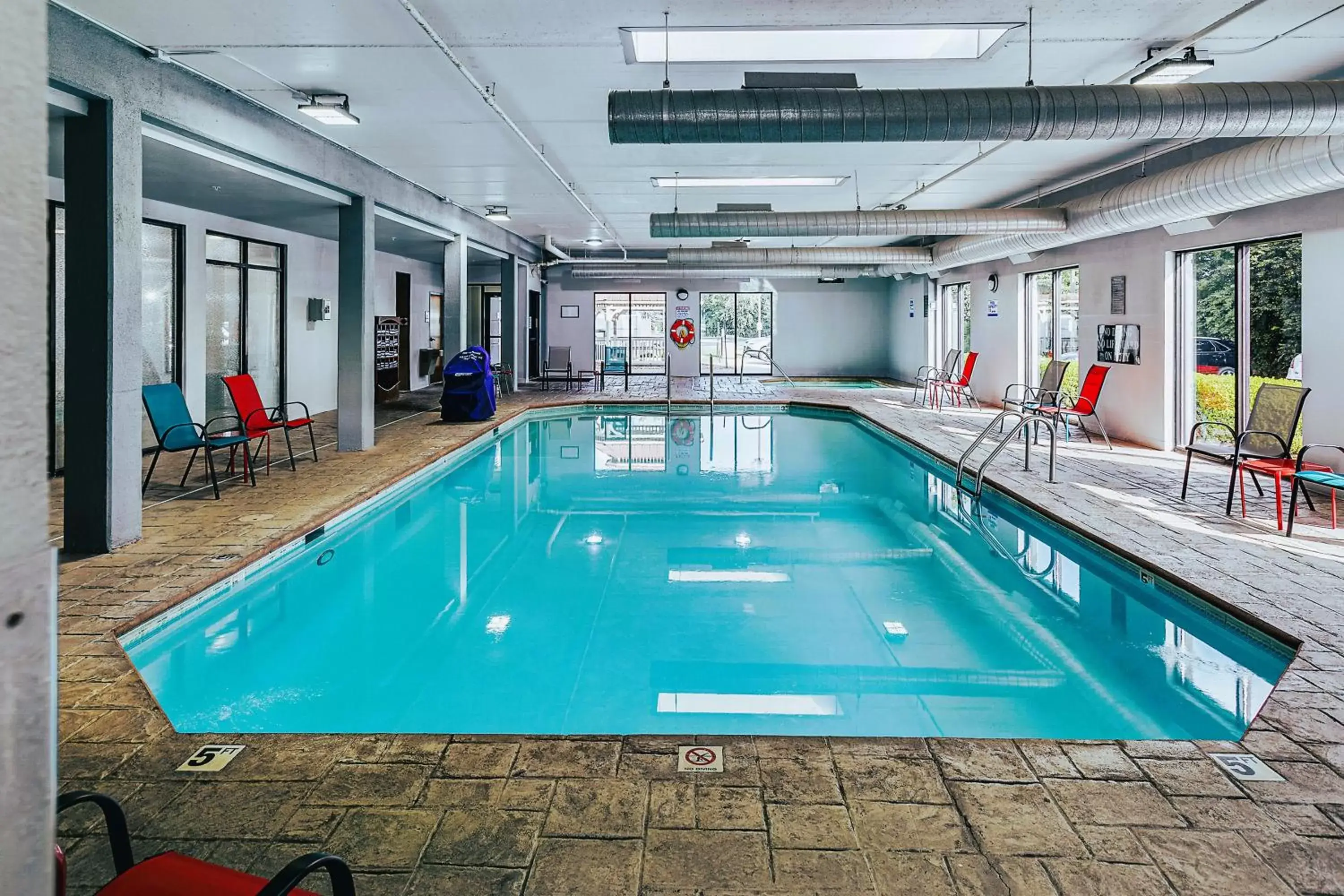 Pool view in La Quinta by Wyndham Clarksville Pool view in La Quinta by Wyndham Clarksville