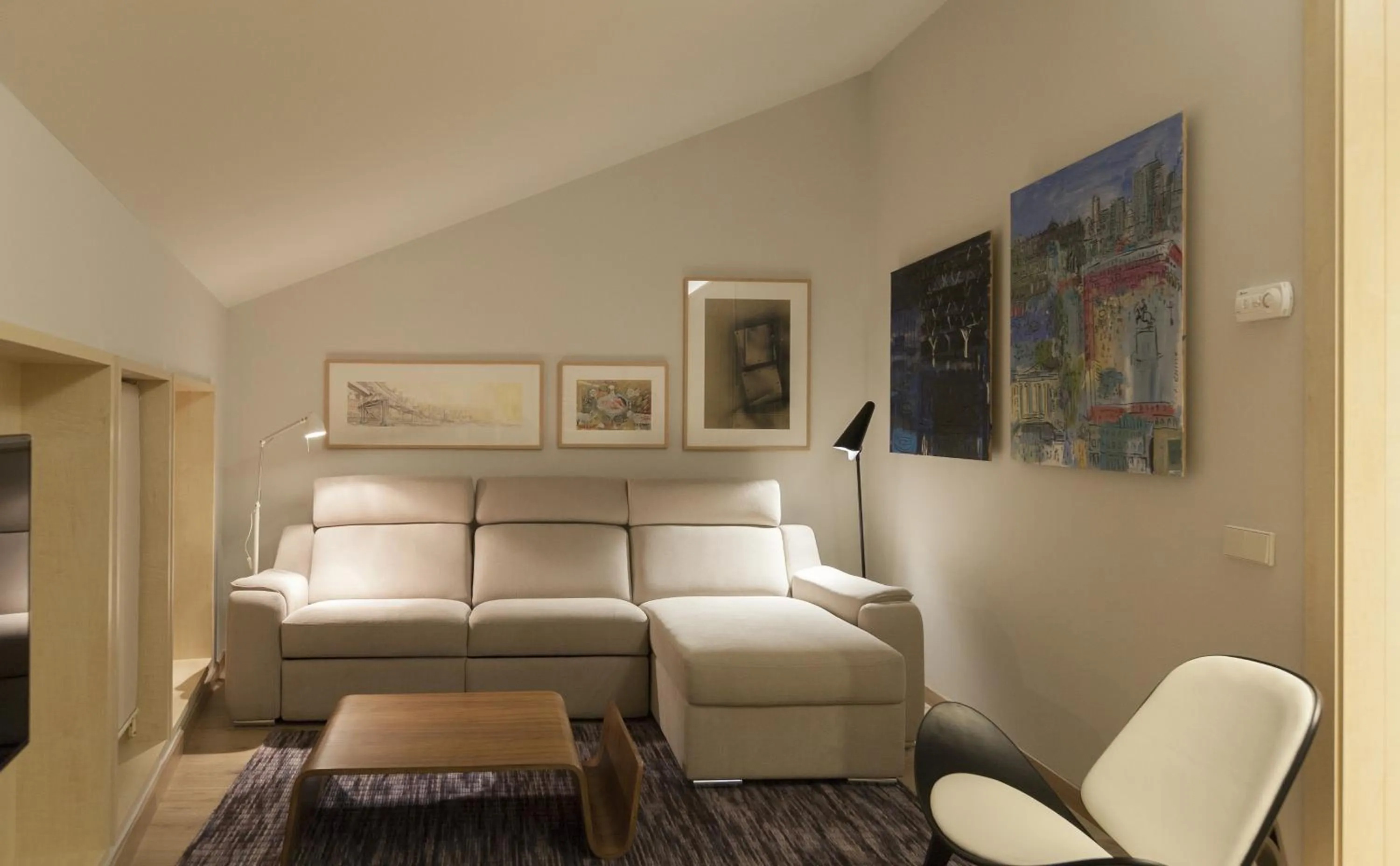 TV and multimedia, Bed in San Gil Plaza Hotel