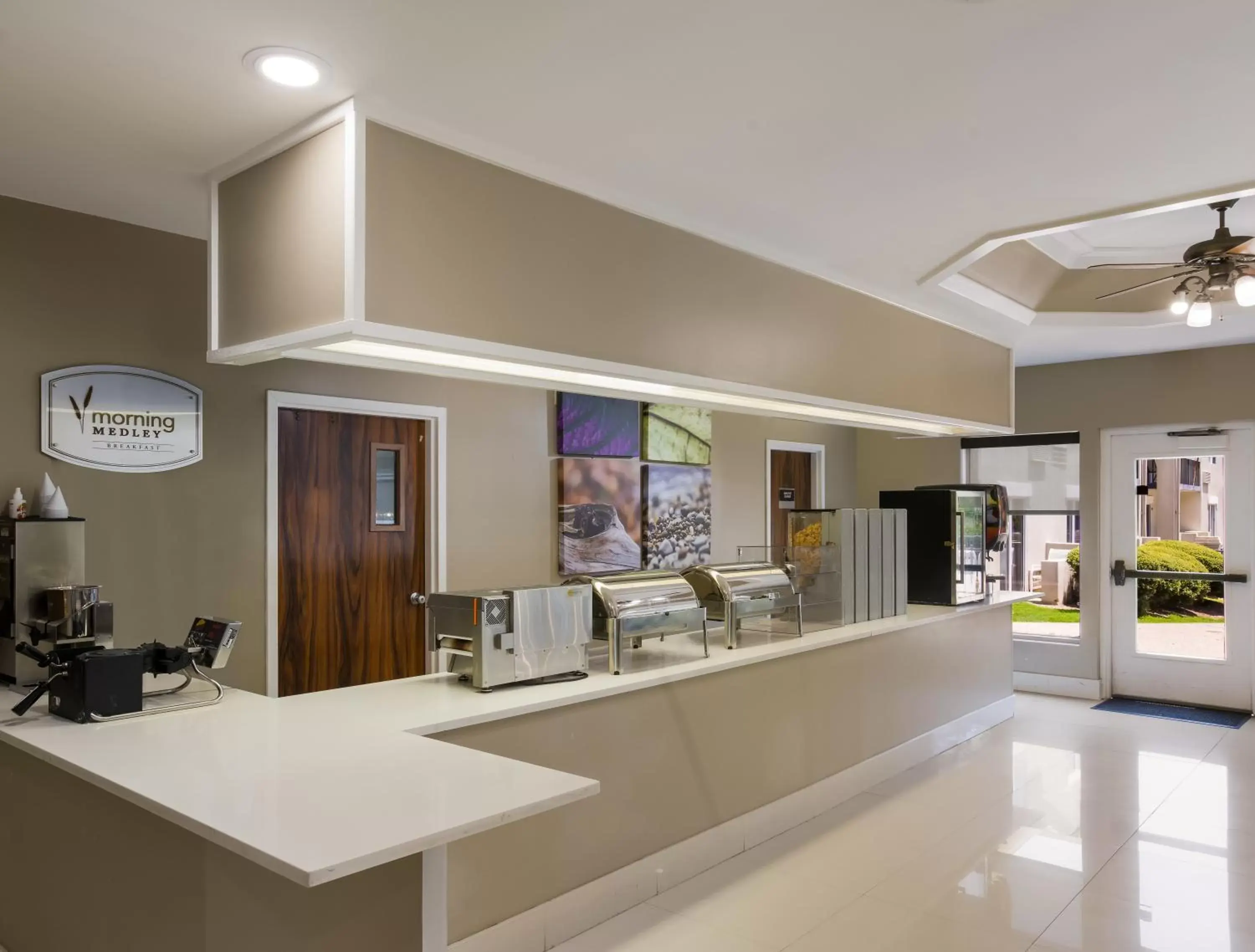 Lobby/Reception in MainStay Suites Savannah Midtown
