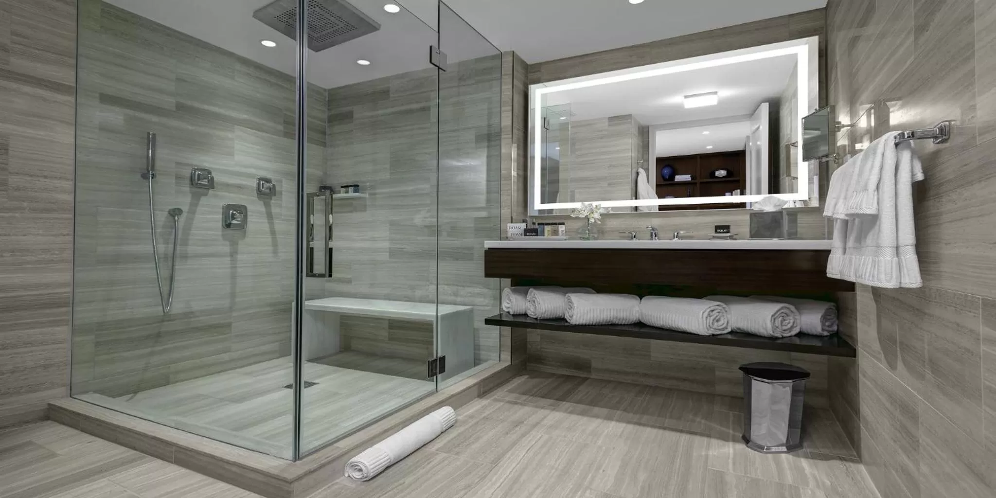 Photo of the whole room in The Manhattan at Times Square