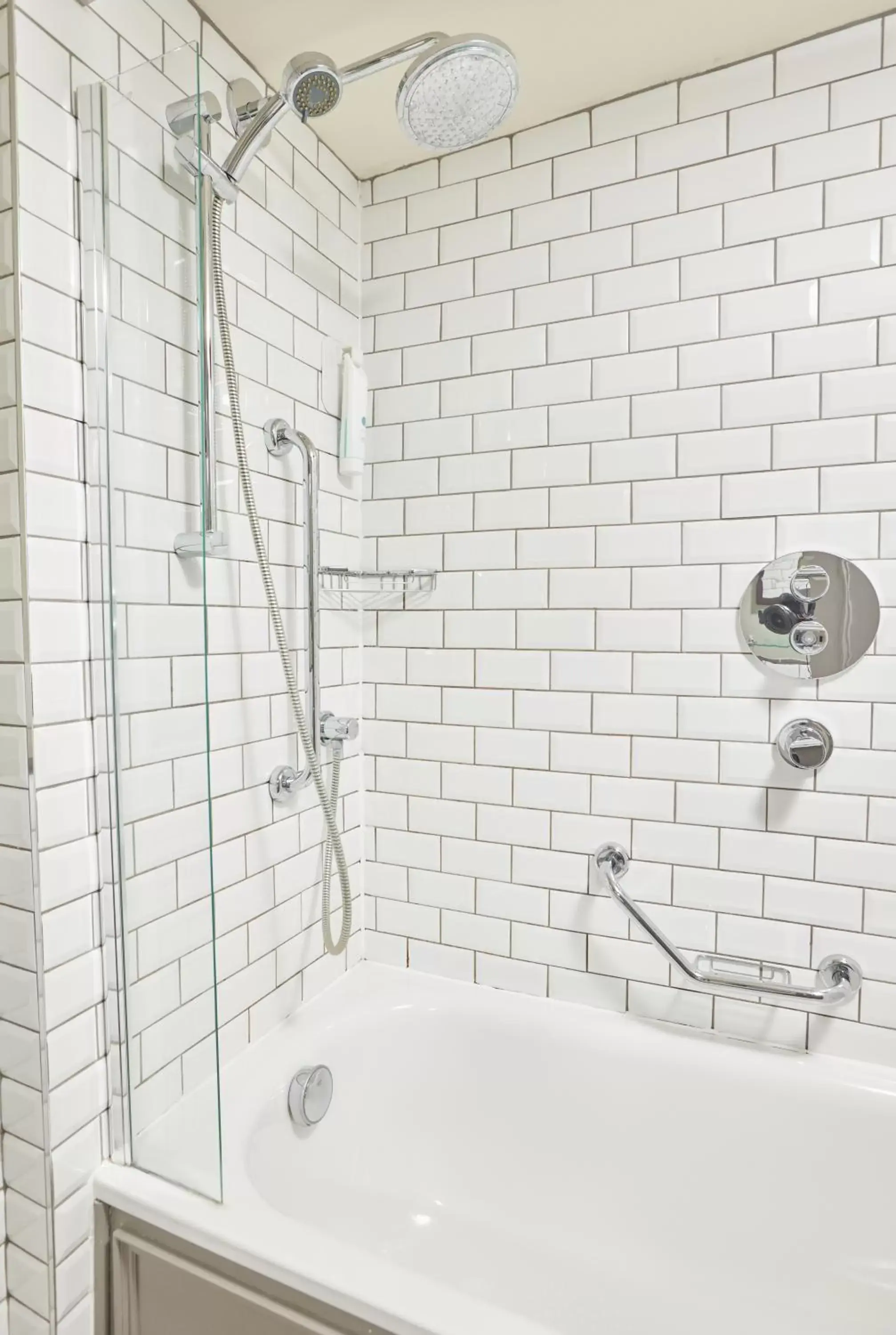 Shower, Bathroom in Red Lion Hotel by Greene King Inns