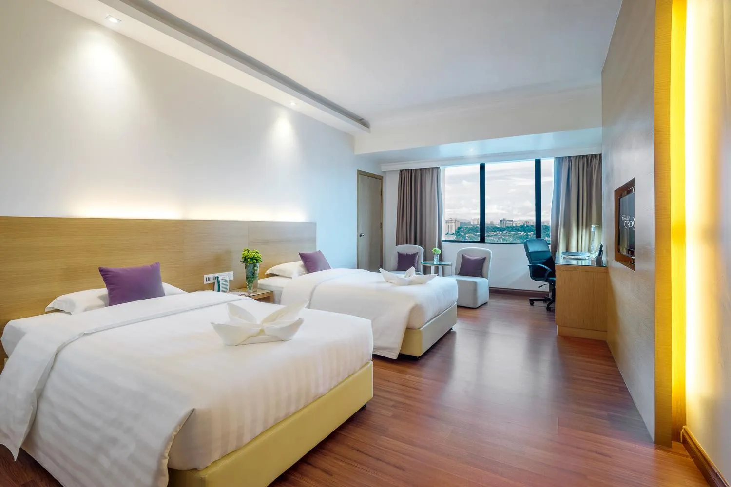 Bed in Crystal Crown Hotel Petaling Jaya