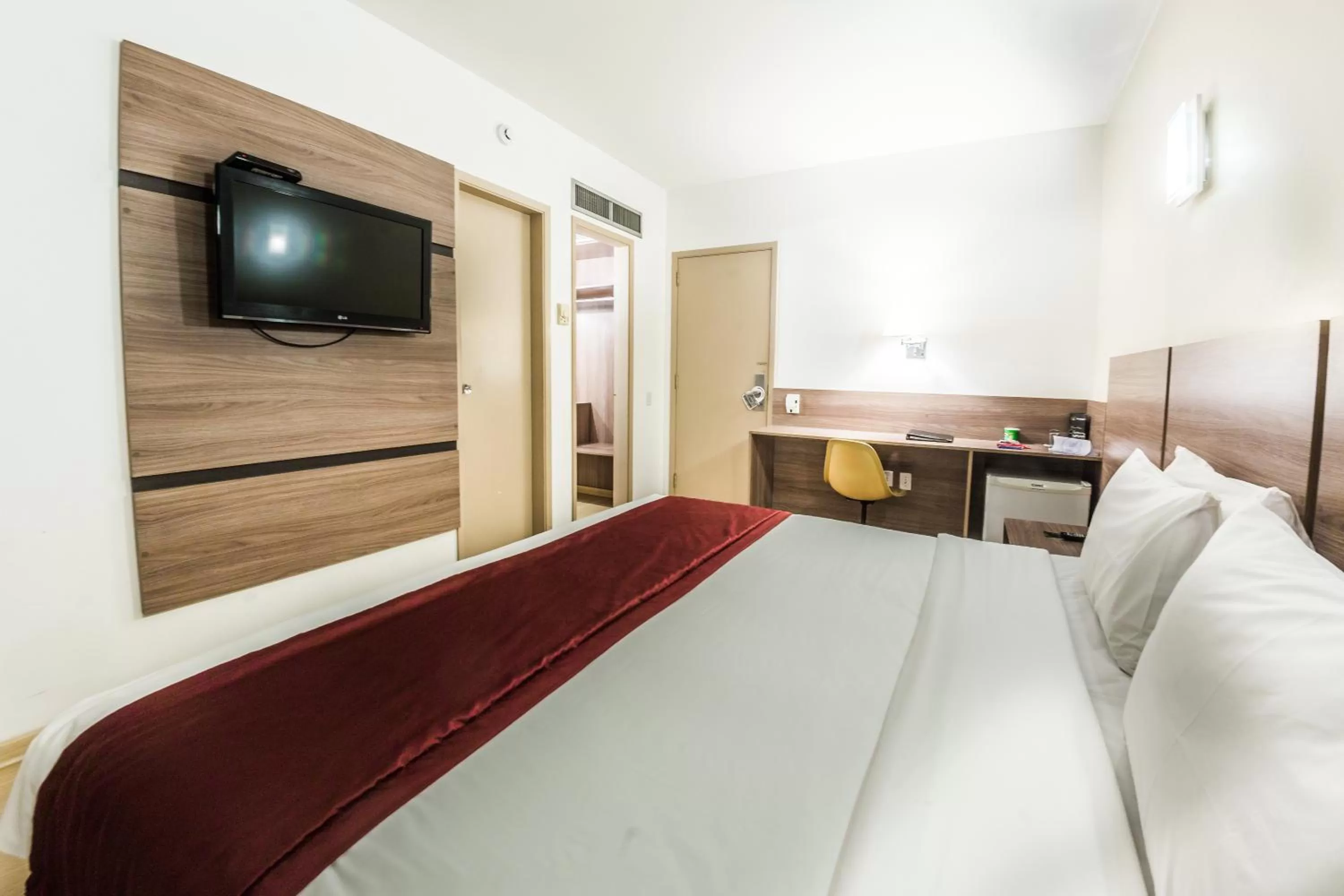 Bed in América Bittar Hotel