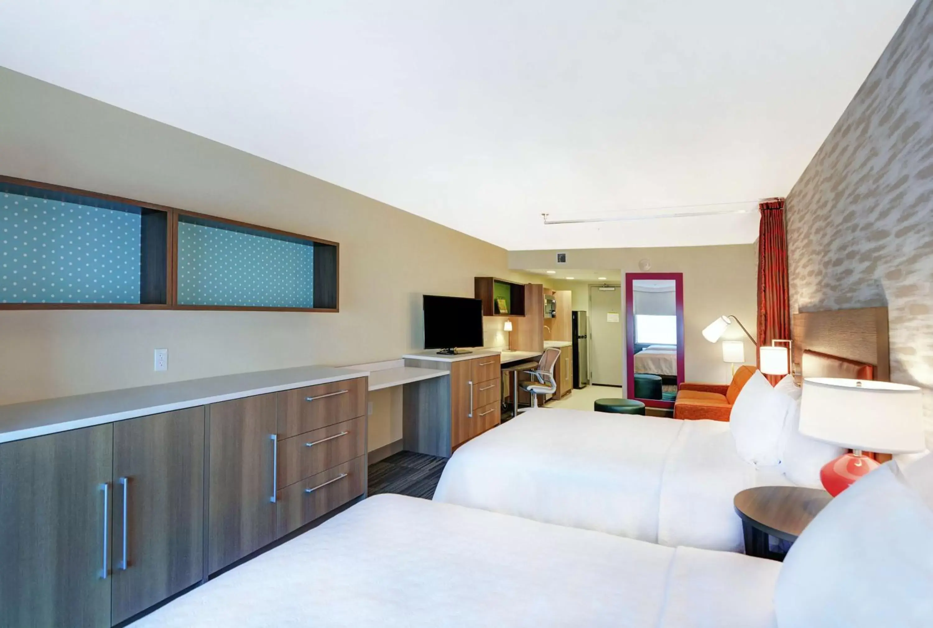 Bedroom, Kitchen/Kitchenette in Home2 Suites By Hilton Clarksville Louisville North