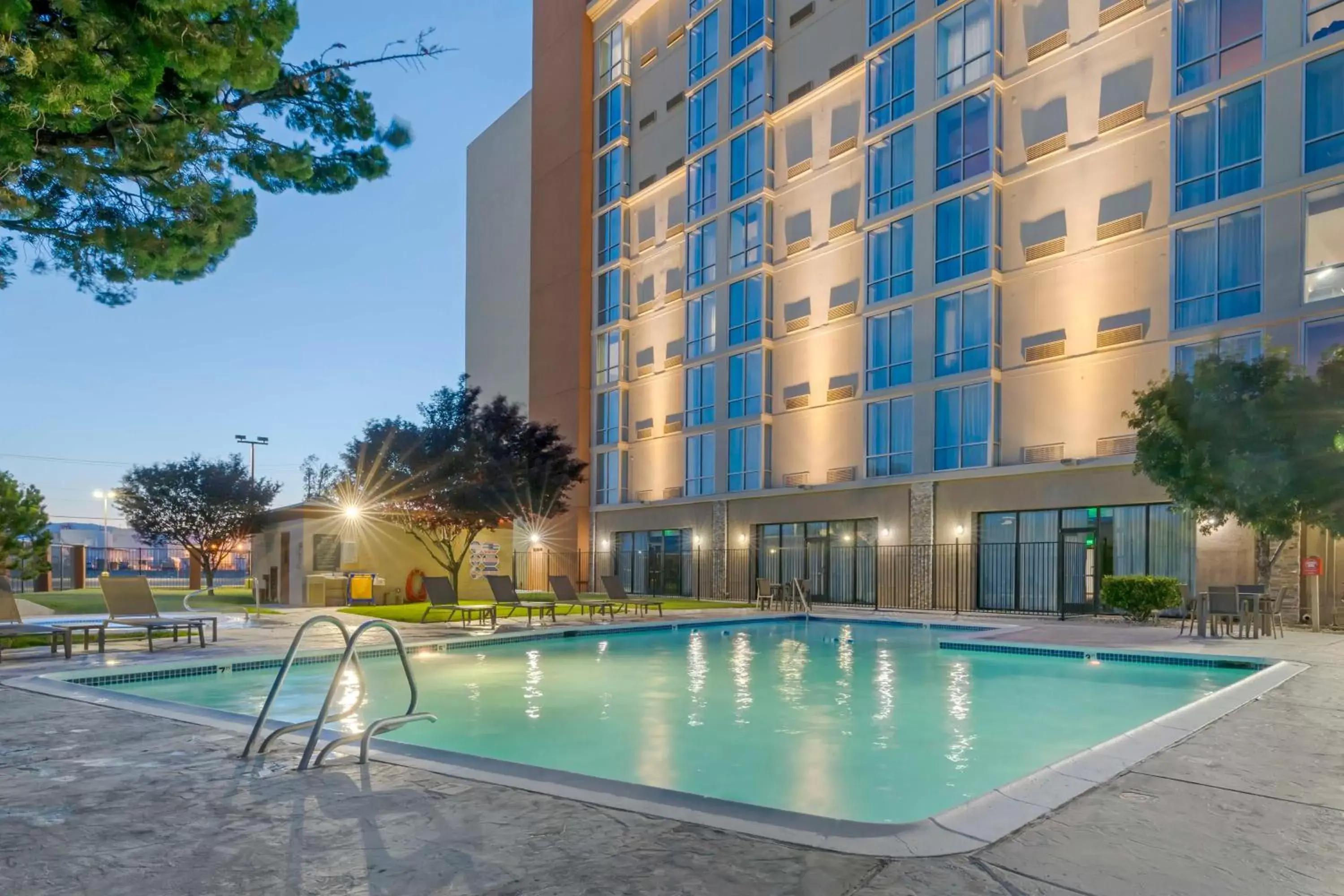 Pool view, Property Building in Best Western Plus Sparks-Reno Hotel