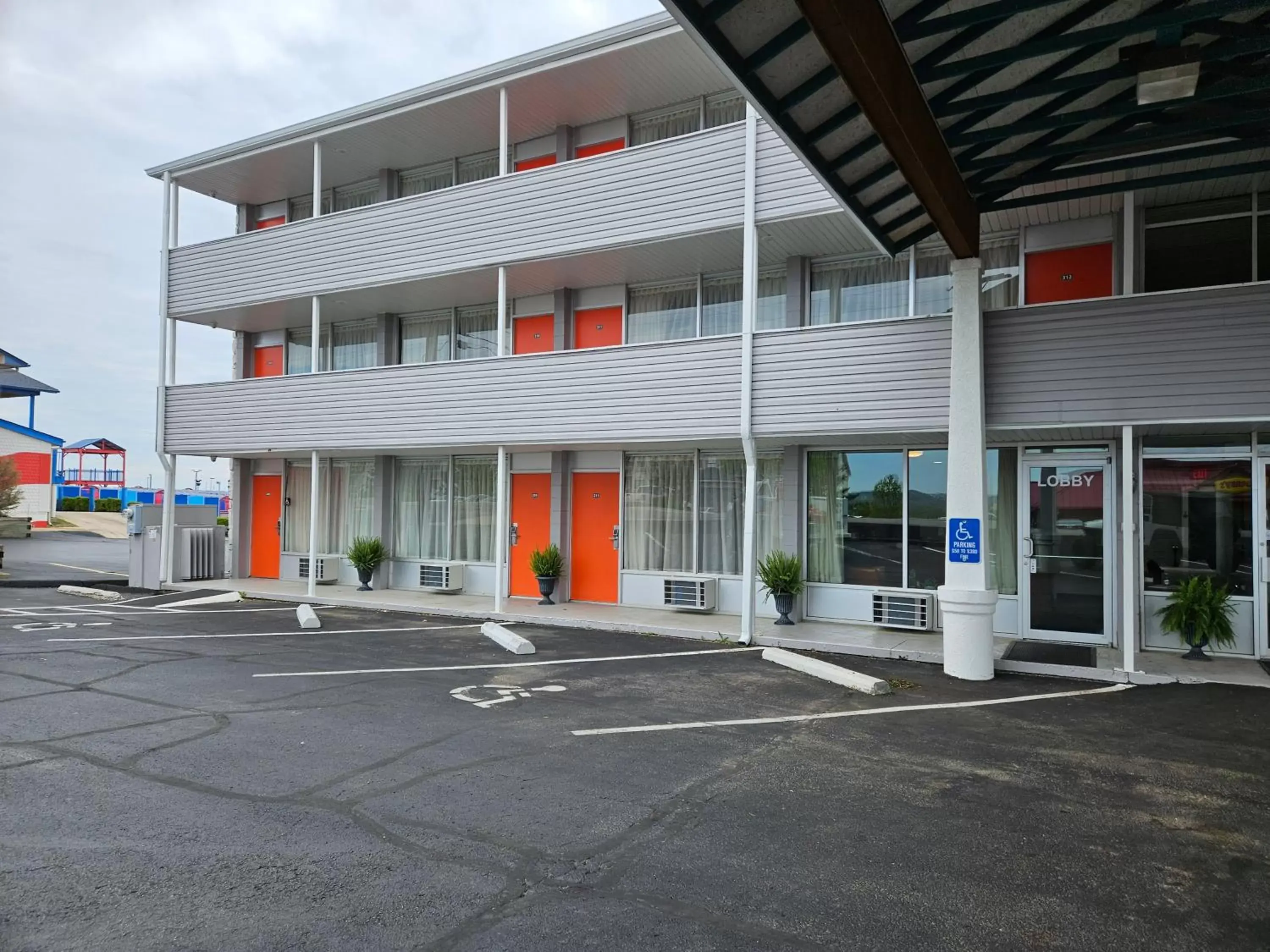 Property building in The Branson Welcome Inn Property building in The Branson Welcome Inn