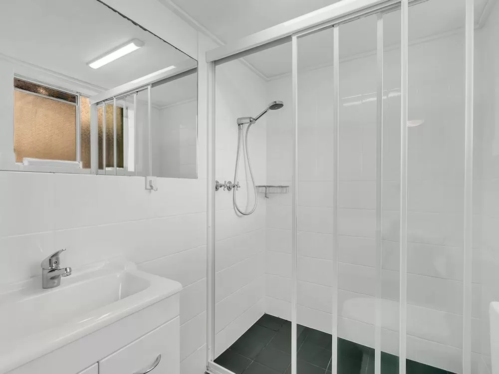 Bathroom in Tradewinds Apartments