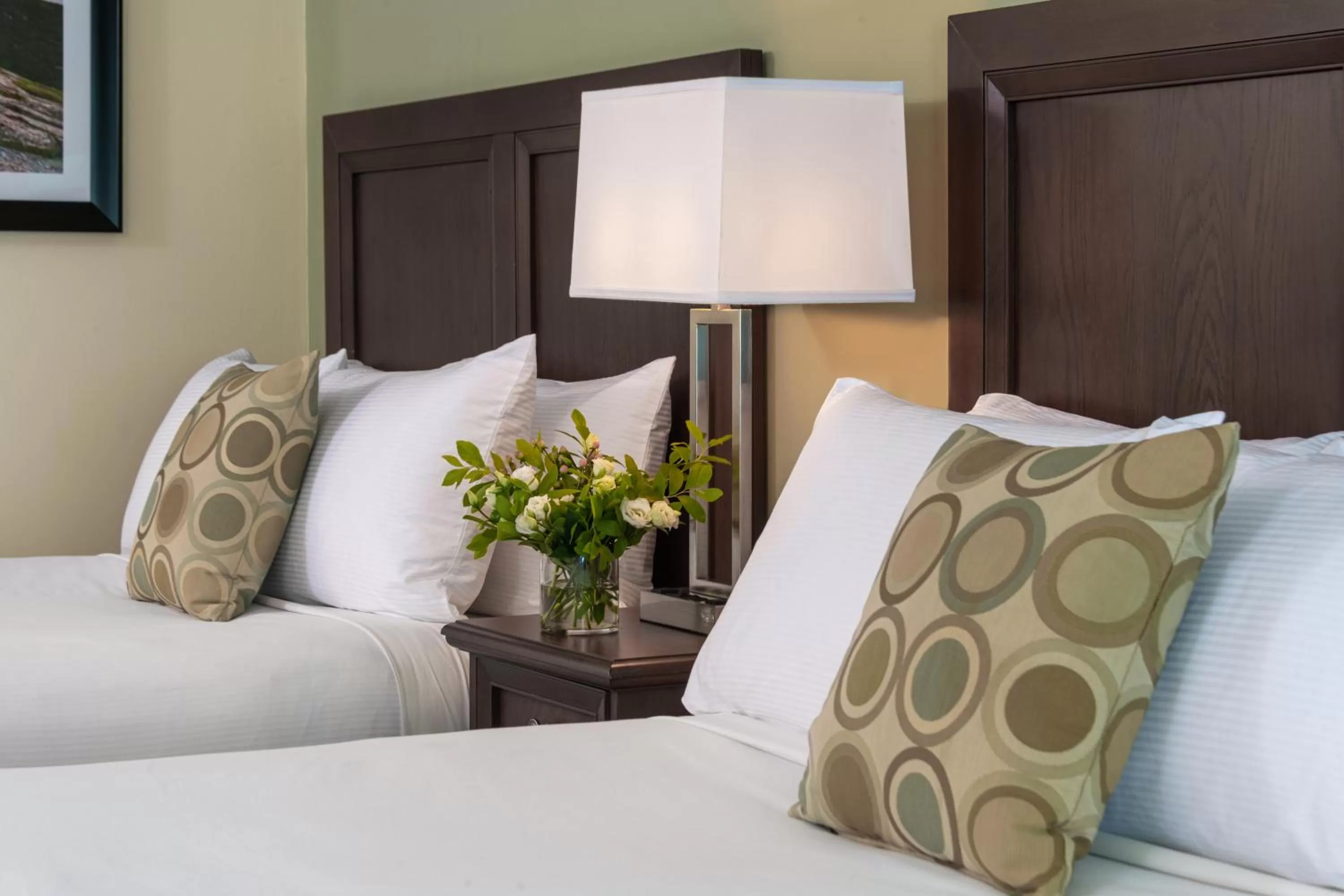 Bed in Atlantic Oceanside Hotel & Conference Center