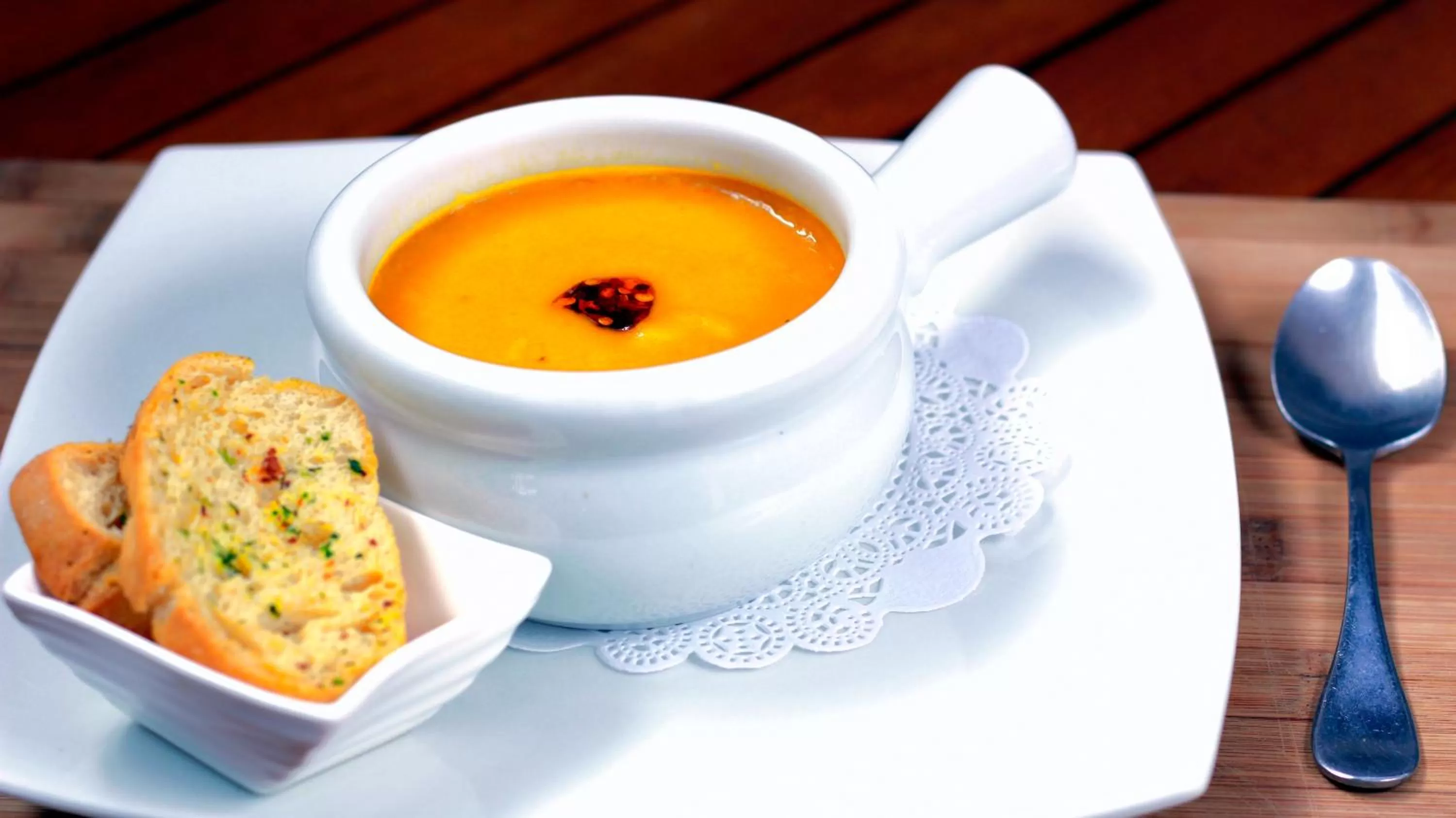 Food in La Riviera Hotel