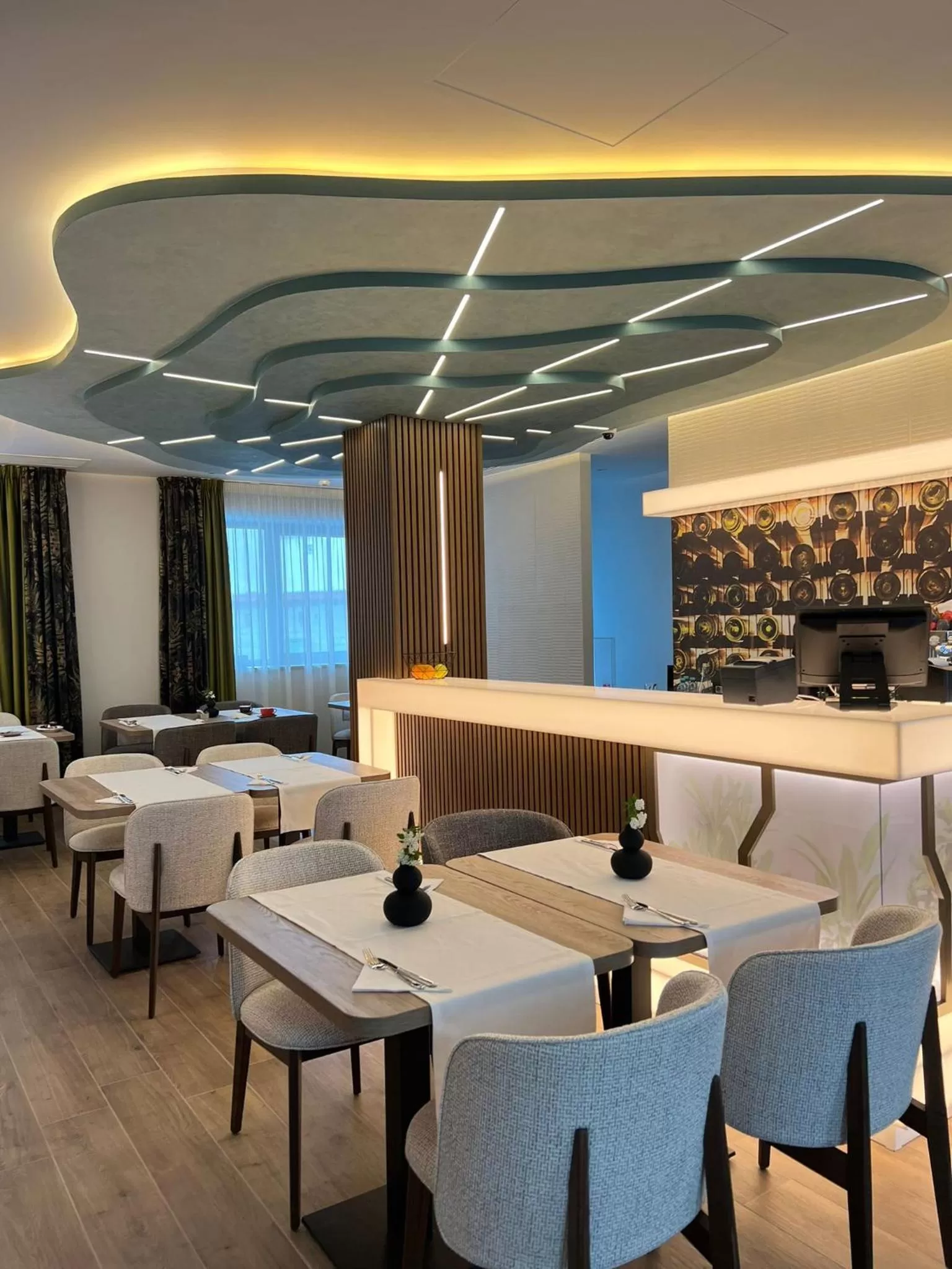 Restaurant/places to eat in Hotel Codrişor